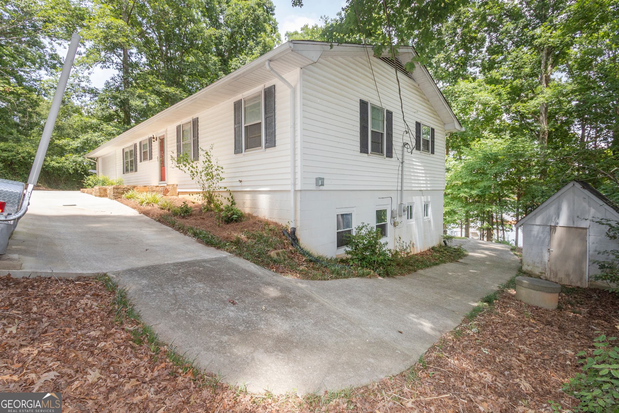 4 bedroom, 3 bathroom, 1,370 sq ft single family residence sold at 403 Forest Cove Road, Anderson, SC 29626
