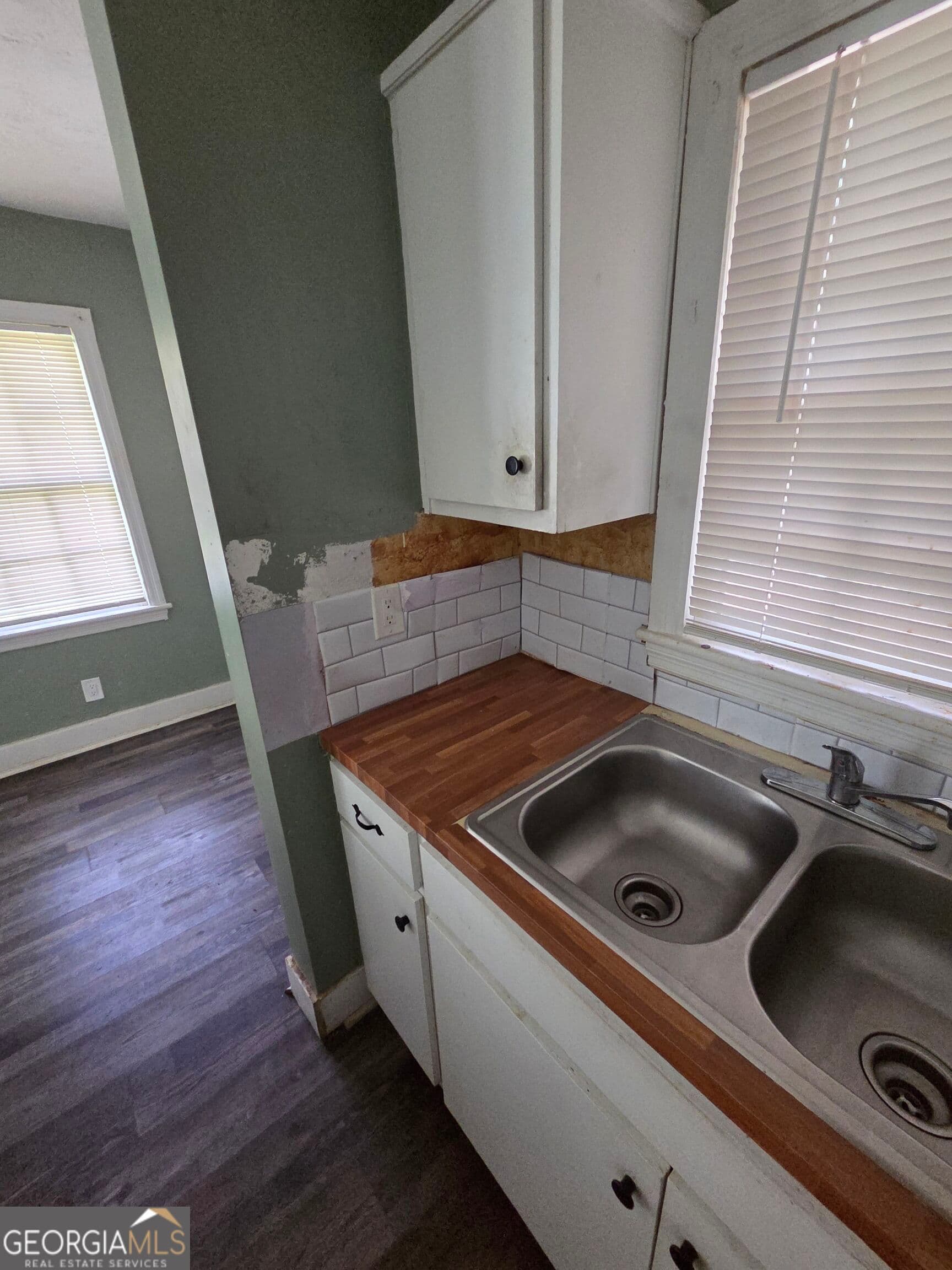 3 bedroom, 2 bathroom, 1,137 sq ft single family residence under contract at 936 Calvin Avenue, Columbus, GA 31903 — photo 6