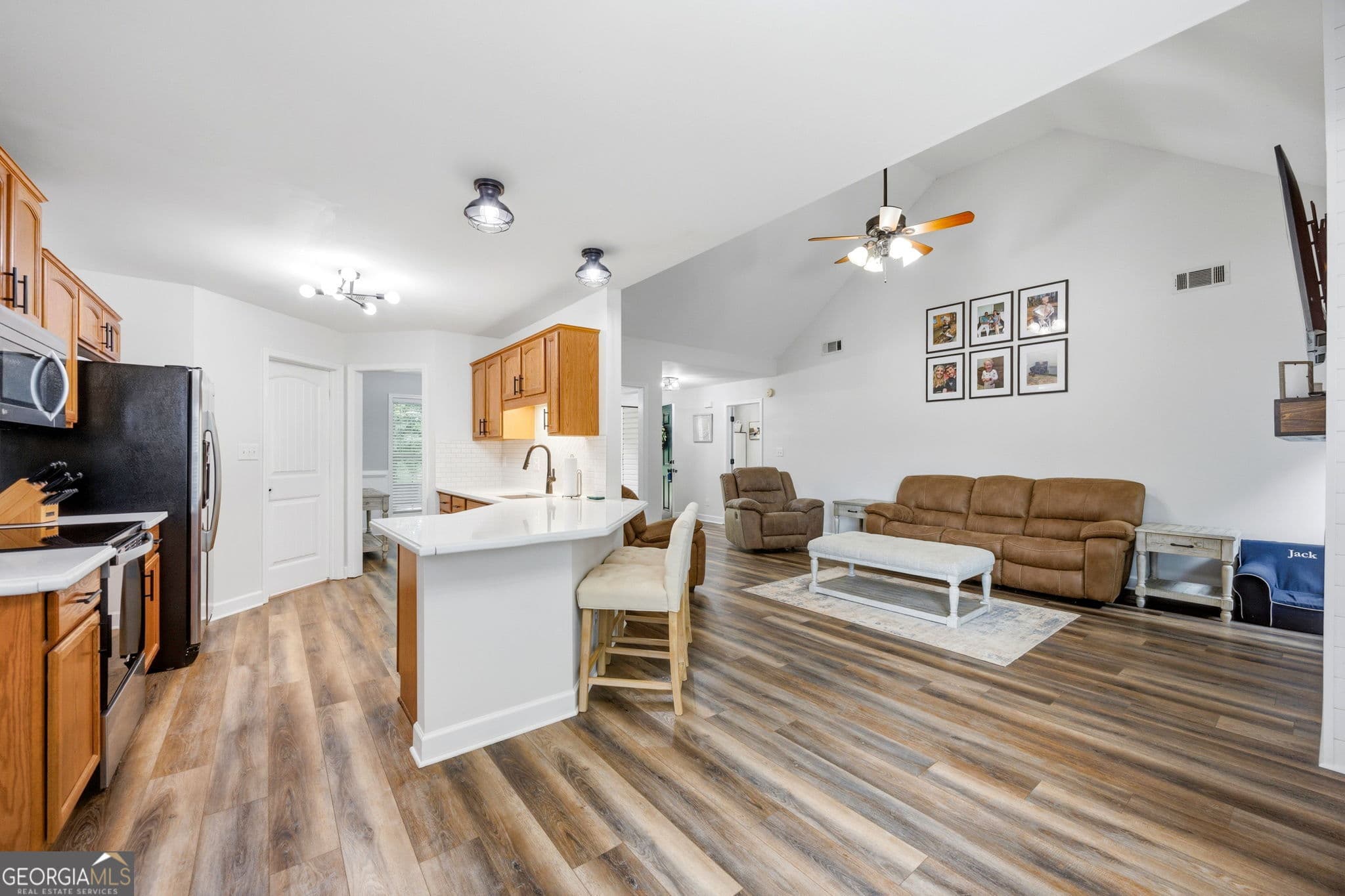 3 bedroom, 2 bathroom, 2,009 sq ft single family residence for sale at 2917 Rumble Road, Forsyth, GA 31029 — photo 6