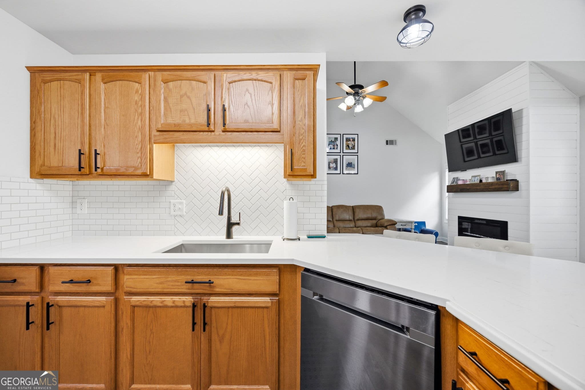 3 bedroom, 2 bathroom, 2,009 sq ft single family residence for sale at 2917 Rumble Road, Forsyth, GA 31029 — photo 8