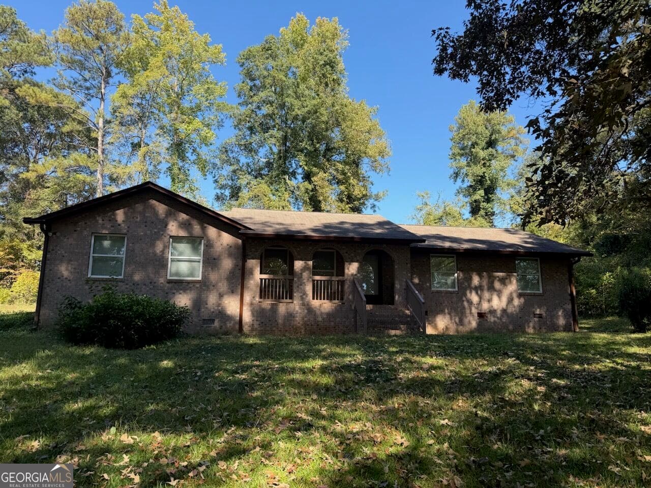 3 bedroom, 2 bathroom, 1,350 sq ft single family residence for rent at 981 E Atlanta Road, Stockbridge, GA 30281 for $1,950 a month