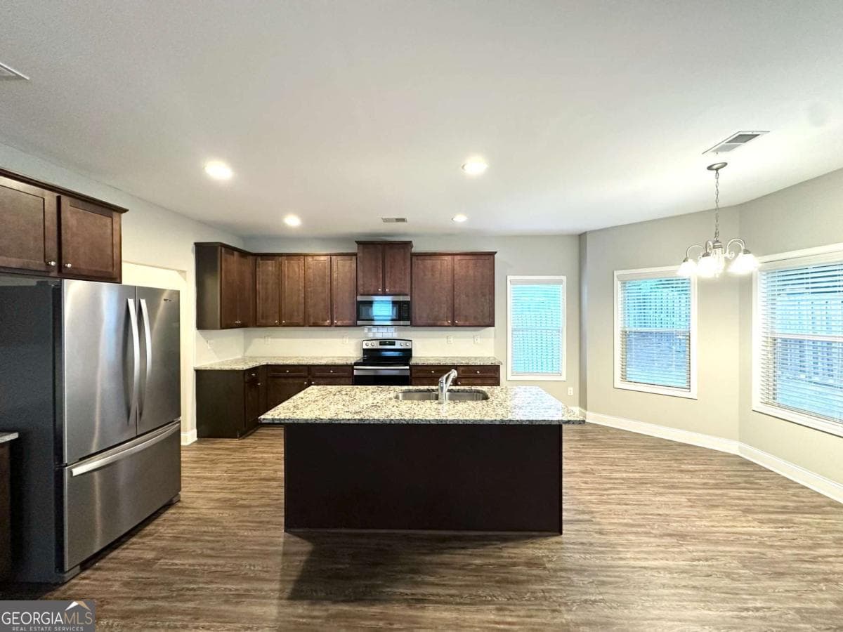 4 bedroom, 2.5 bathroom, 2,312 sq ft single family residence for sale at 364 Dublin Way, Dallas, GA 30132 — photo 2