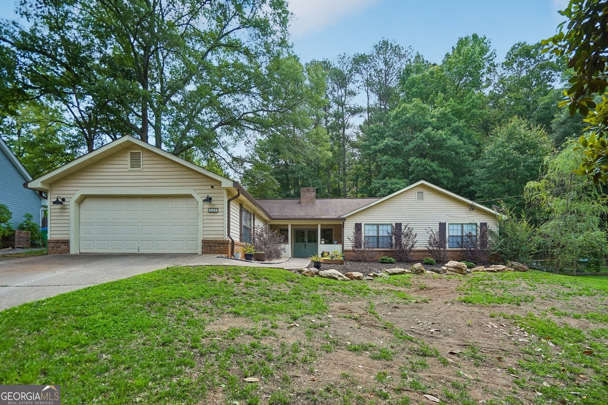 3 bedroom, 2 bathroom, 2,520 sq ft single family residence sold at 1372 Crooked Tree Court, Lilburn, GA 30047