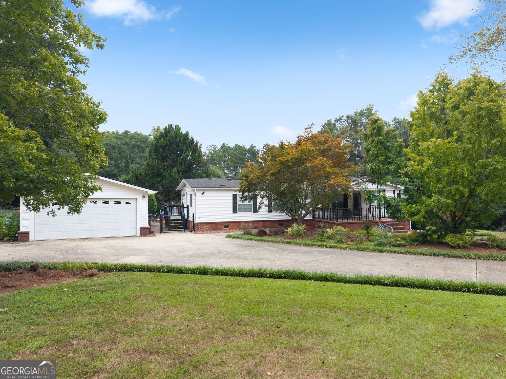 3 bedroom, 2 bathroom, 2,190 sq ft manufactured home,single family residence for sale at 176 Woodpecker Lane, Nicholson, GA 30565 — photo 3