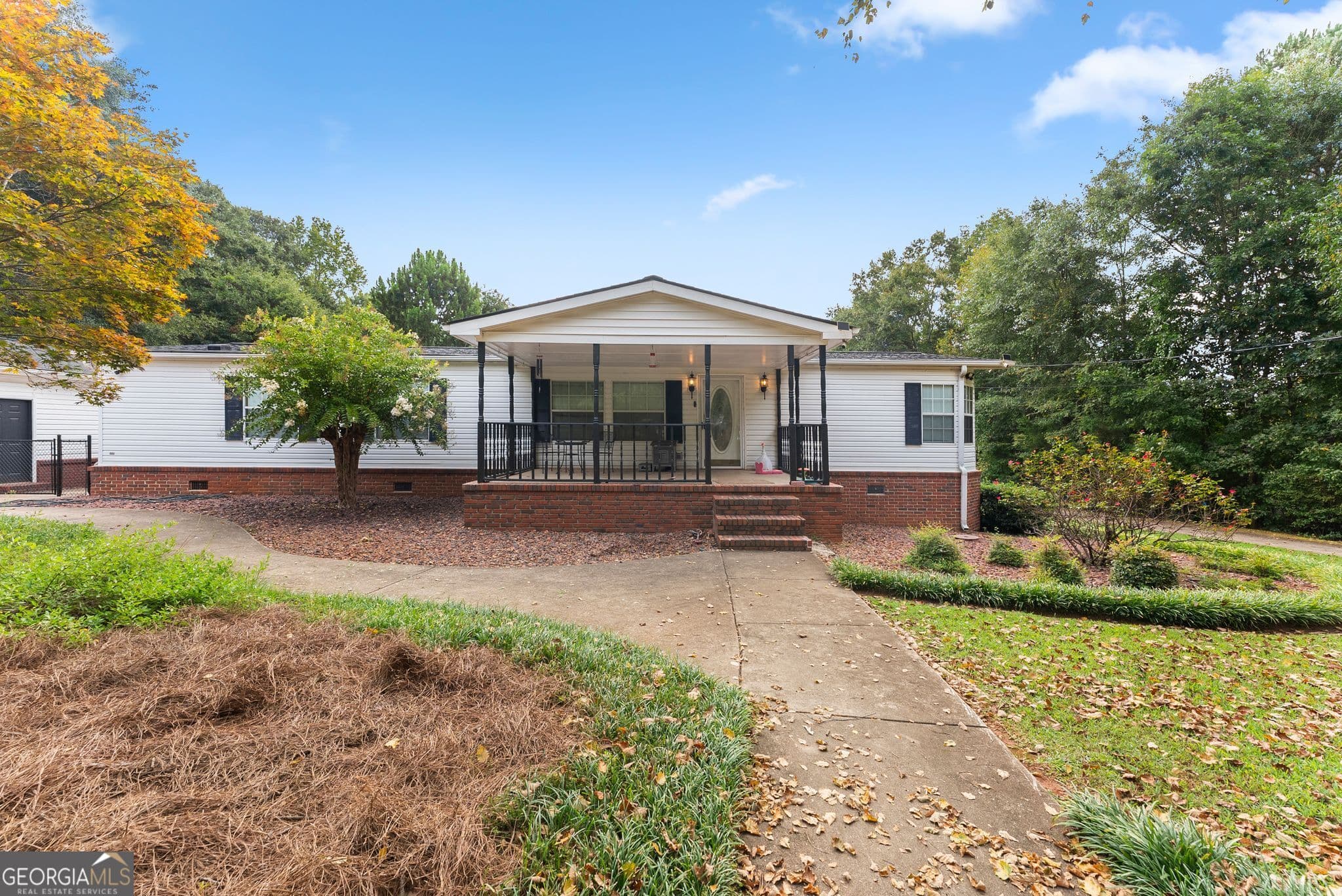 3 bedroom, 2 bathroom, 2,190 sq ft manufactured home,single family residence for sale at 176 Woodpecker Lane, Nicholson, GA 30565 — photo 1 of 57