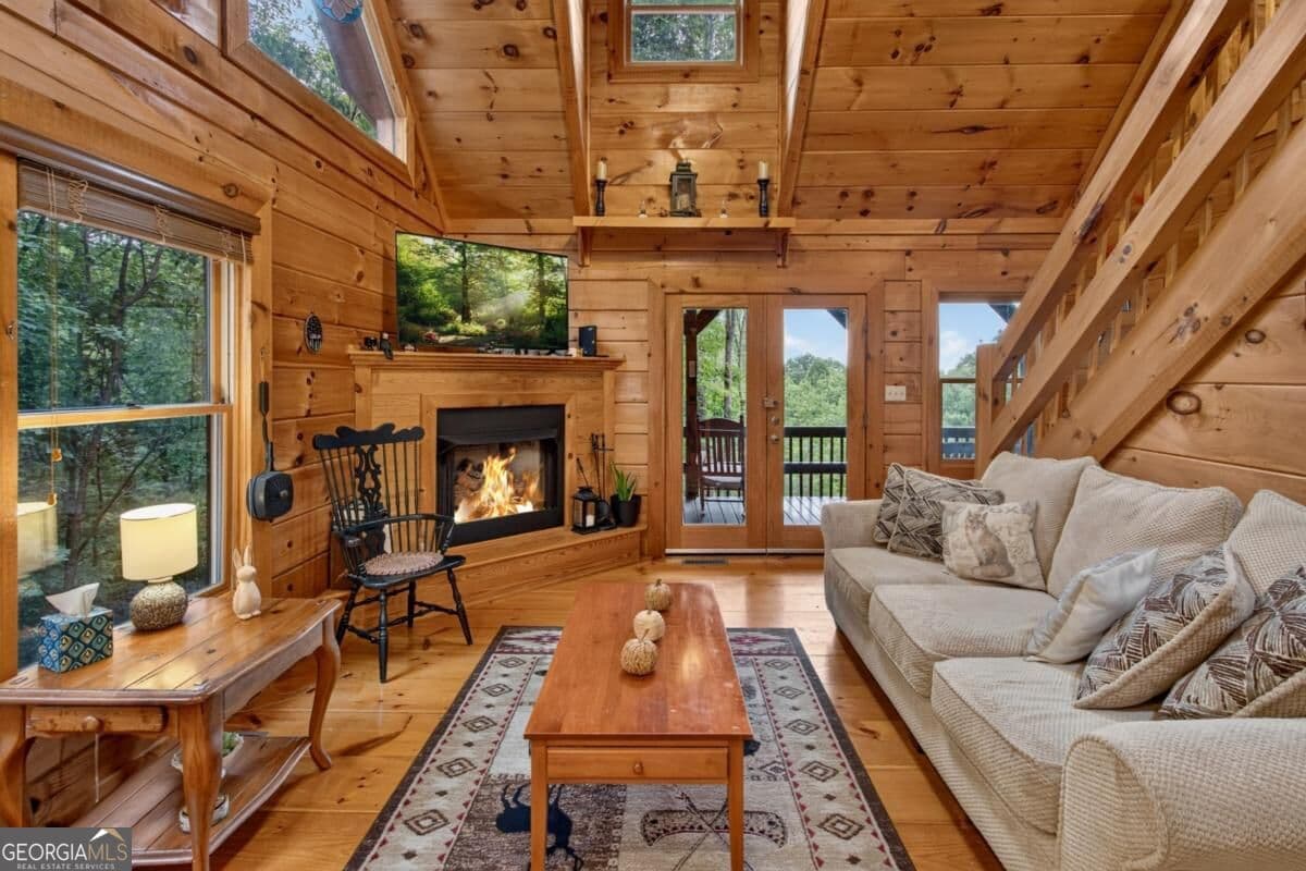 3 bedroom, 3 bathroom, 1,680 sq ft cabin,single family residence under contract at 76 Channing Hollow, Morganton, GA 30560 — photo 3