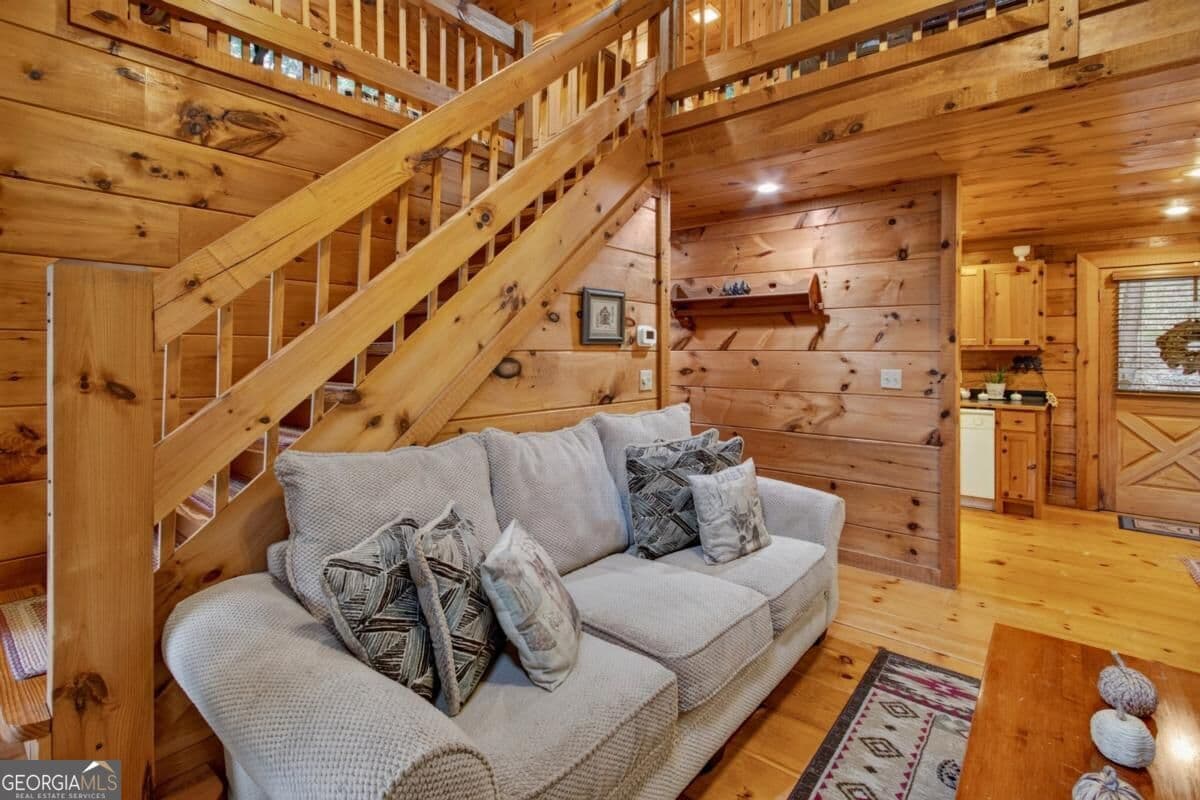 3 bedroom, 3 bathroom, 1,680 sq ft cabin,single family residence under contract at 76 Channing Hollow, Morganton, GA 30560 — photo 10