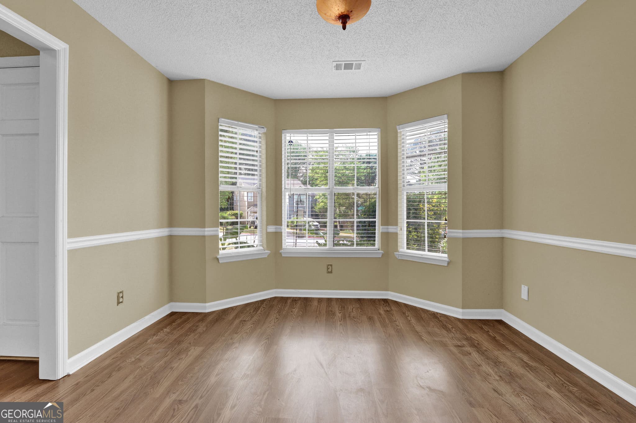 2 bedroom, 2.5 bathroom, 1,356 sq ft townhouse for sale at 3223 Long Iron Drive, Lawrenceville, GA 30044 — photo 6