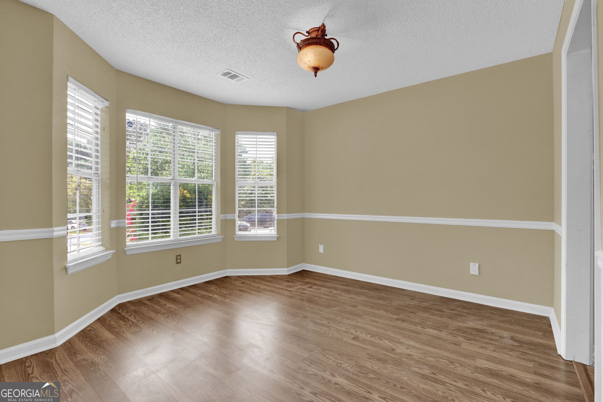 2 bedroom, 2.5 bathroom, 1,356 sq ft townhouse for sale at 3223 Long Iron Drive, Lawrenceville, GA 30044 — photo 4