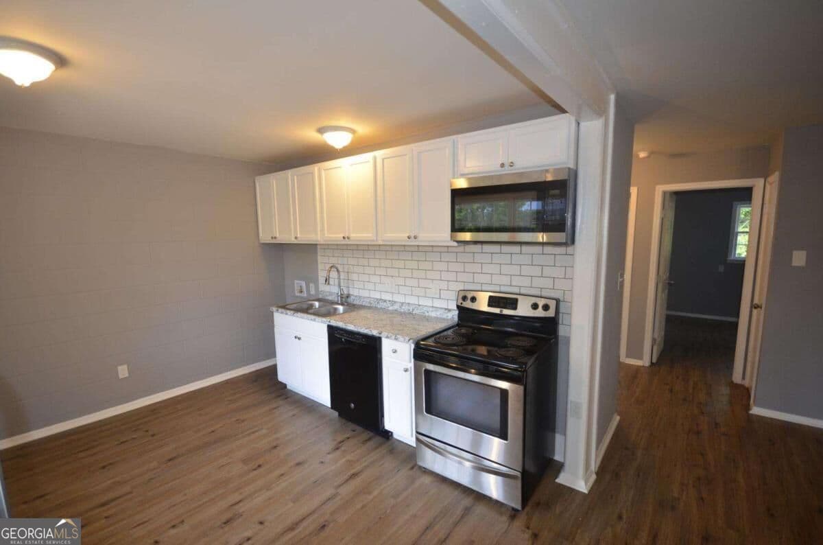 2 bedroom, 1 bathroom, 864 sq ft apartment for rent at 125 Honeysuckle Lan, Athens, GA 30606 for $1,195 a month — photo 4
