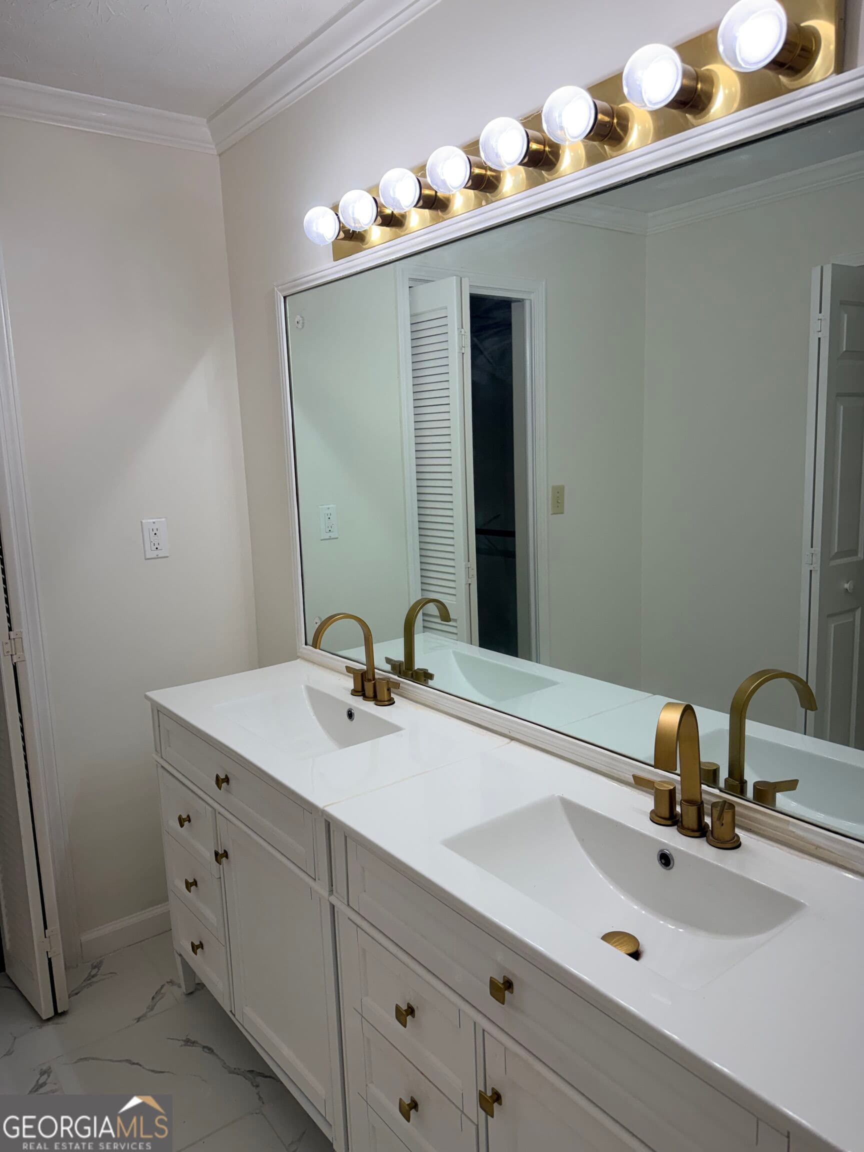 4 bedroom, 2.5 bathroom, 3,141 sq ft single family residence for sale at 477 Patterson Road, Lawrenceville, GA 30044 — photo 8