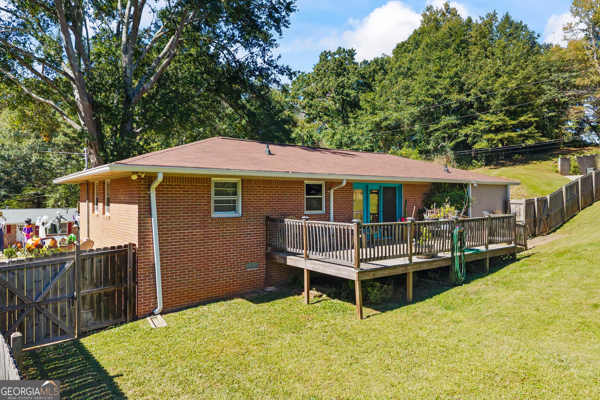 3 bedroom, 1 bathroom, 1,100 sq ft single family residence for sale at 11 Poplar Street, Toccoa, GA 30577 — photo 10