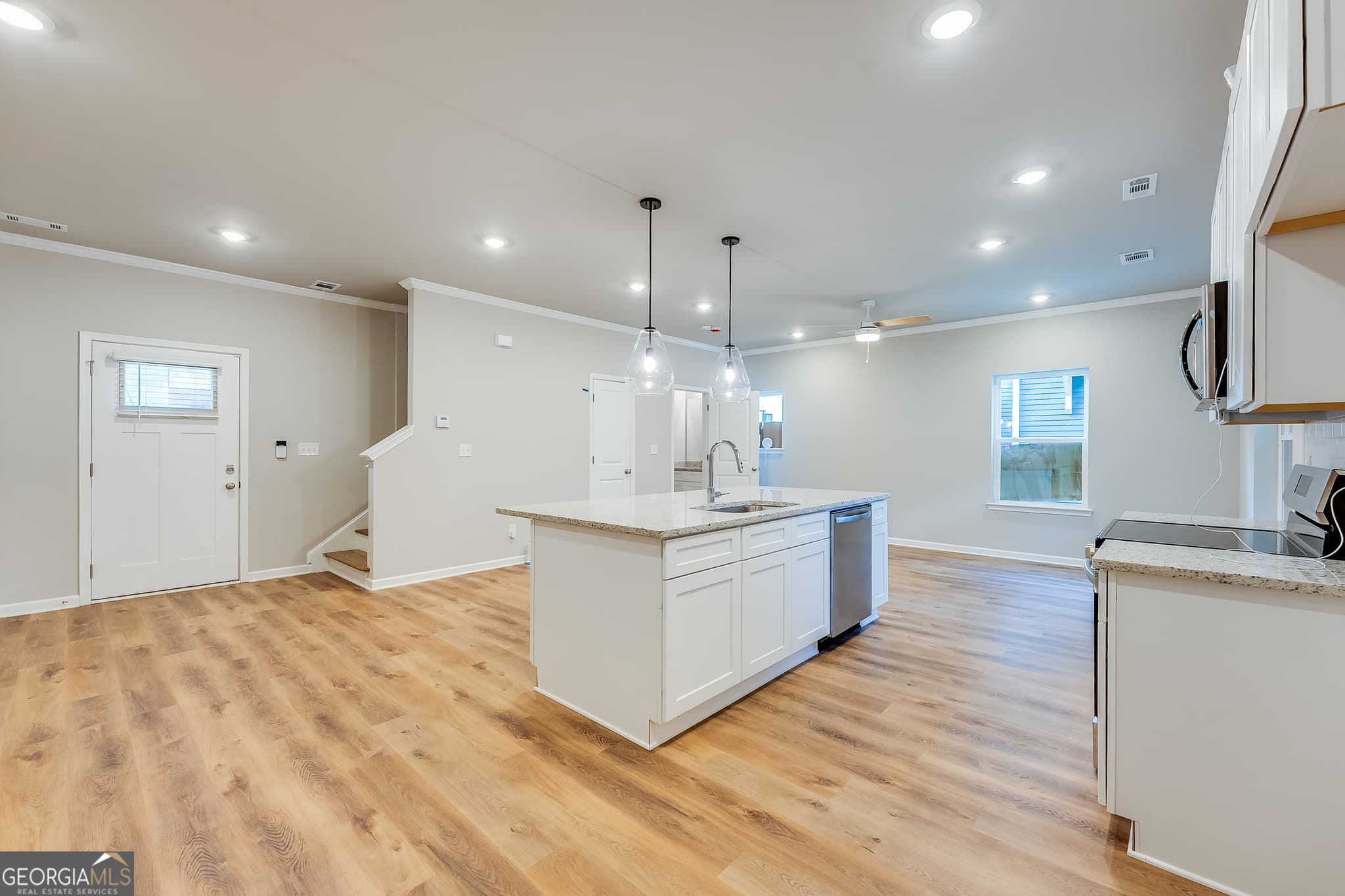 1 bedroom, 1 bathroom townhouse for sale at 958 Lawton Street, Atlanta, GA 30310 — photo 2