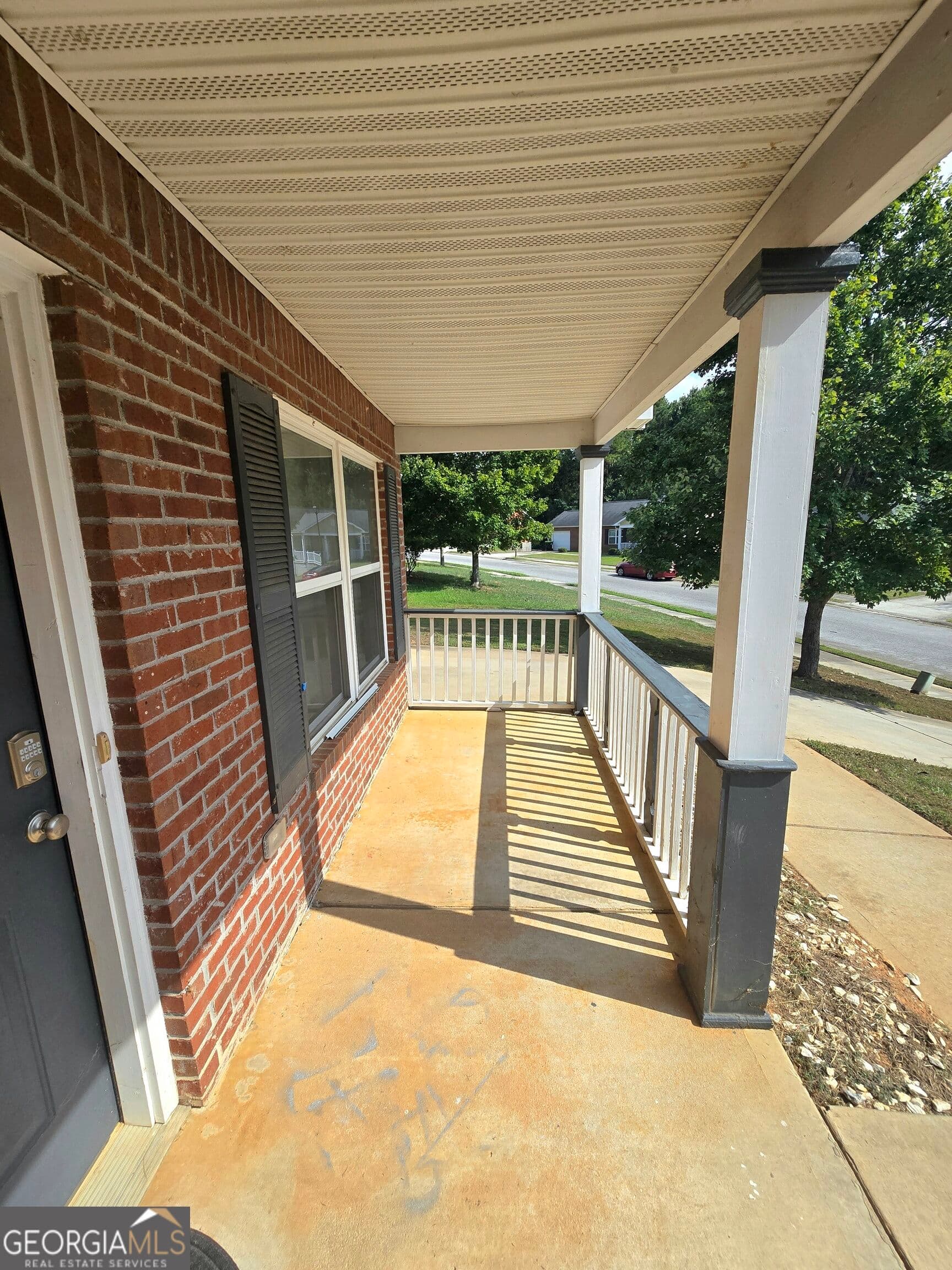 3 bedroom, 2 bathroom, 1,377 sq ft single family residence for rent at 1147 Dunivin Drive, Jonesboro, GA 30238 for $2,000 a month — photo 2