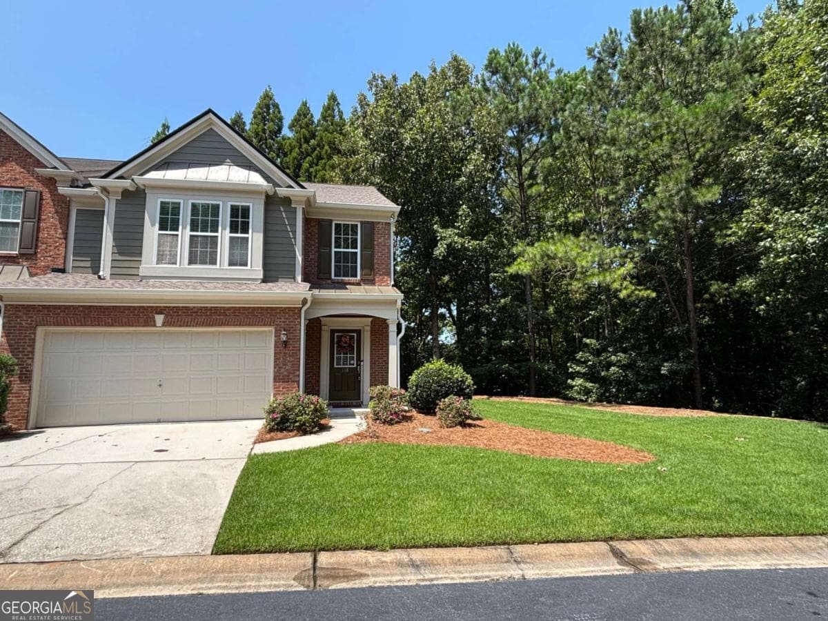 3 bedroom, 2.5 bathroom, 1,952 sq ft townhouse for sale at 5800 Oakdale Road 4, Mableton, GA 30126 — photo 2