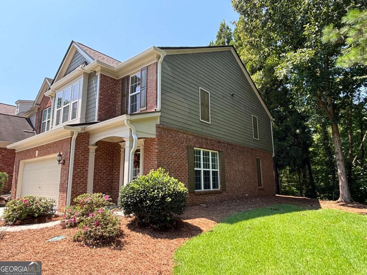 3 bedroom, 2.5 bathroom, 1,952 sq ft townhouse for sale at 5800 Oakdale Road 4, Mableton, GA 30126 — photo 3