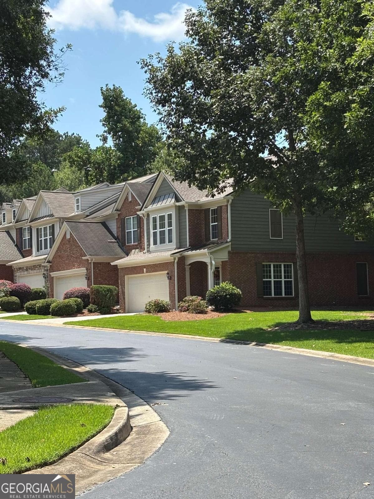 3 bedroom, 2.5 bathroom, 1,952 sq ft townhouse for sale at 5800 Oakdale Road 4, Mableton, GA 30126 — photo 5