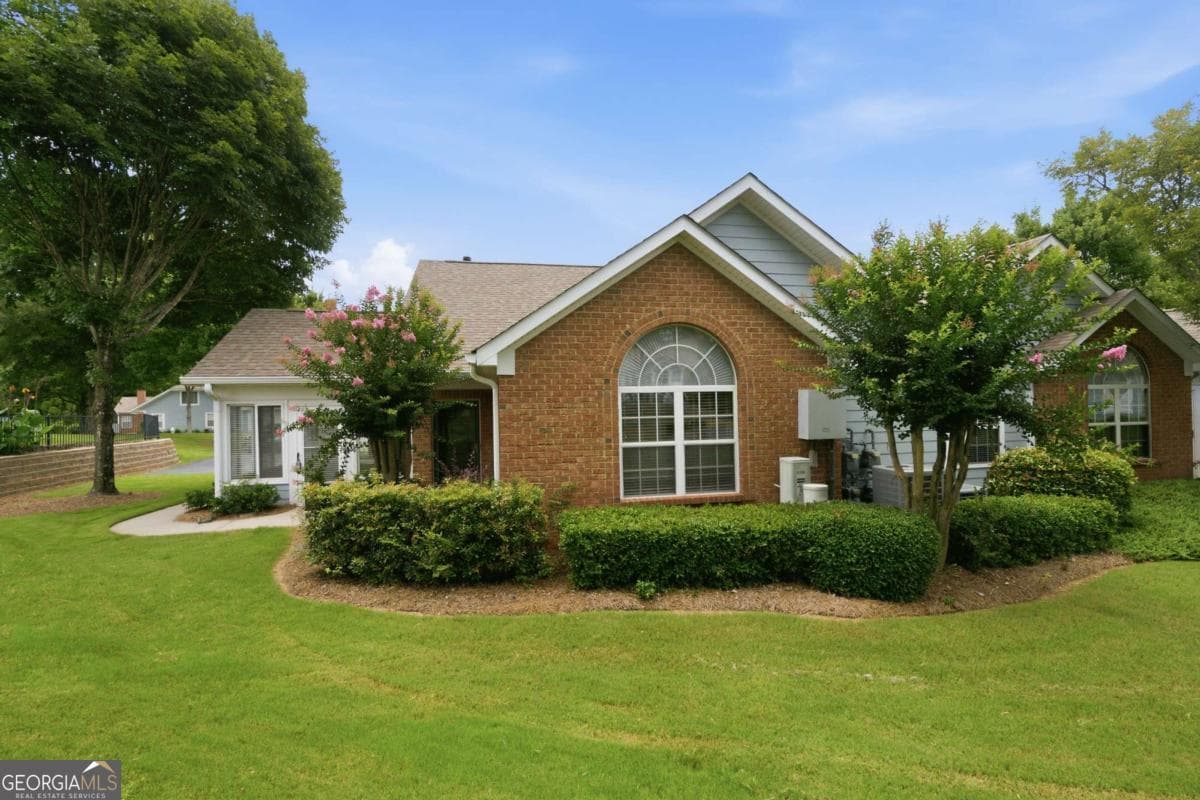 2 bedroom, 2 bathroom condominium for rent at 19108 Harvest Ridge Lane 19, Johns Creek, GA 30022 for $2,500 a month — photo 1 of 1