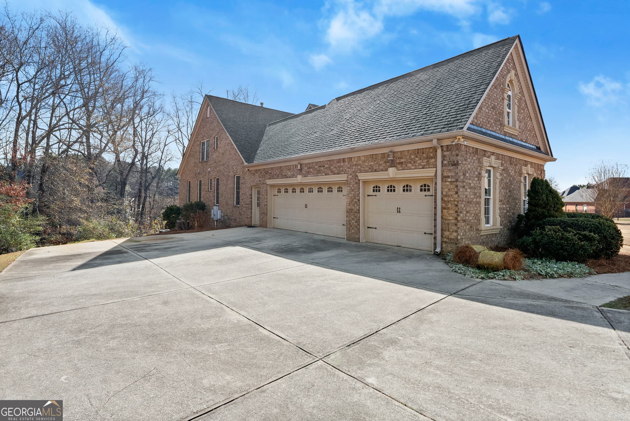 7 bedroom, 5 bathroom, 7,310 sq ft single family residence for sale at 508 Smithson Crossing, Mcdonough, GA 30252 — photo 4
