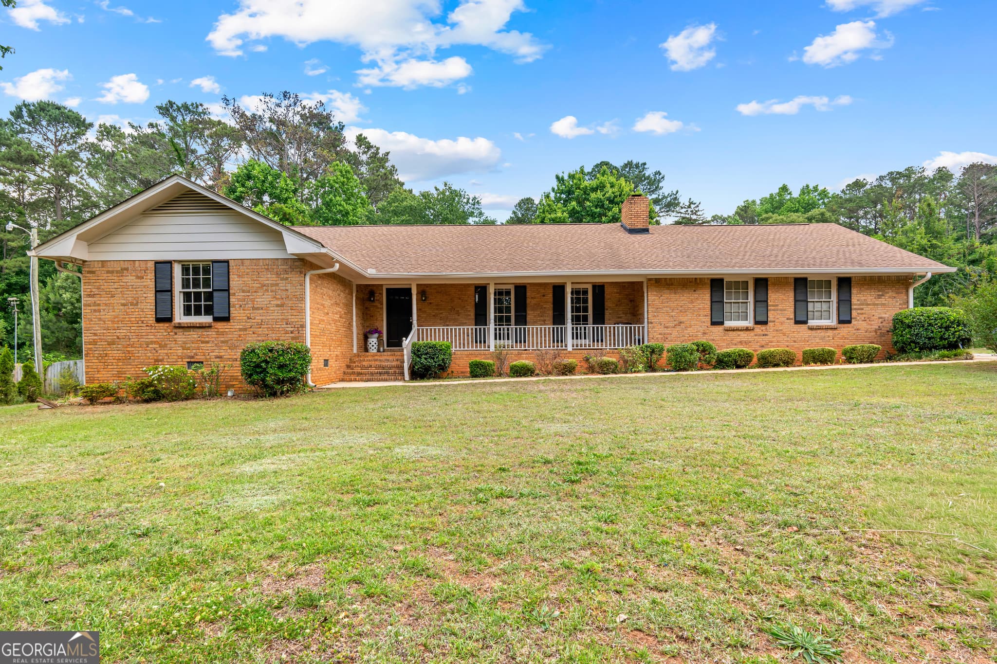 3 bedroom, 2 bathroom, 2,233 sq ft single family residence sold at 210 Cedar Trail, Jonesboro, GA 30238