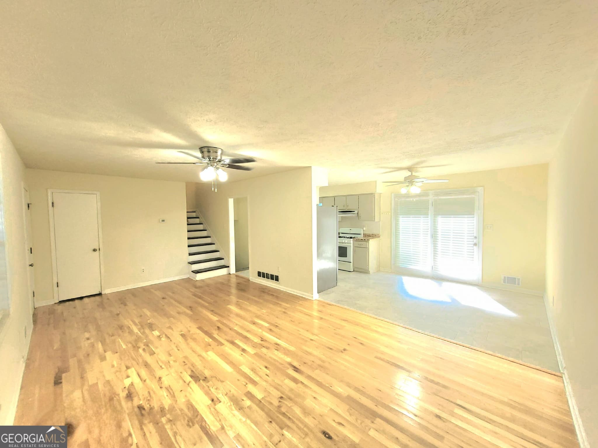 3 bedroom, 2 bathroom, 1,540 sq ft single family residence for rent at 2716 Aruba Drive, Powder Springs, GA 30127 for $2,000 a month — photo 6