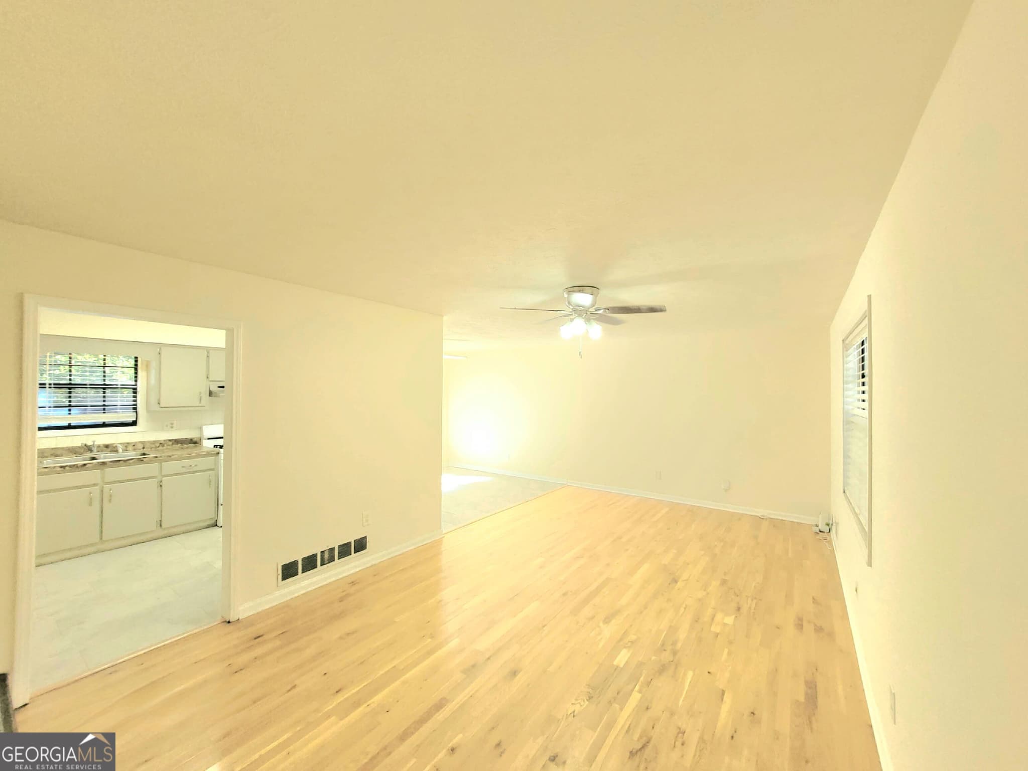 3 bedroom, 2 bathroom, 1,540 sq ft single family residence for rent at 2716 Aruba Drive, Powder Springs, GA 30127 for $2,000 a month — photo 5