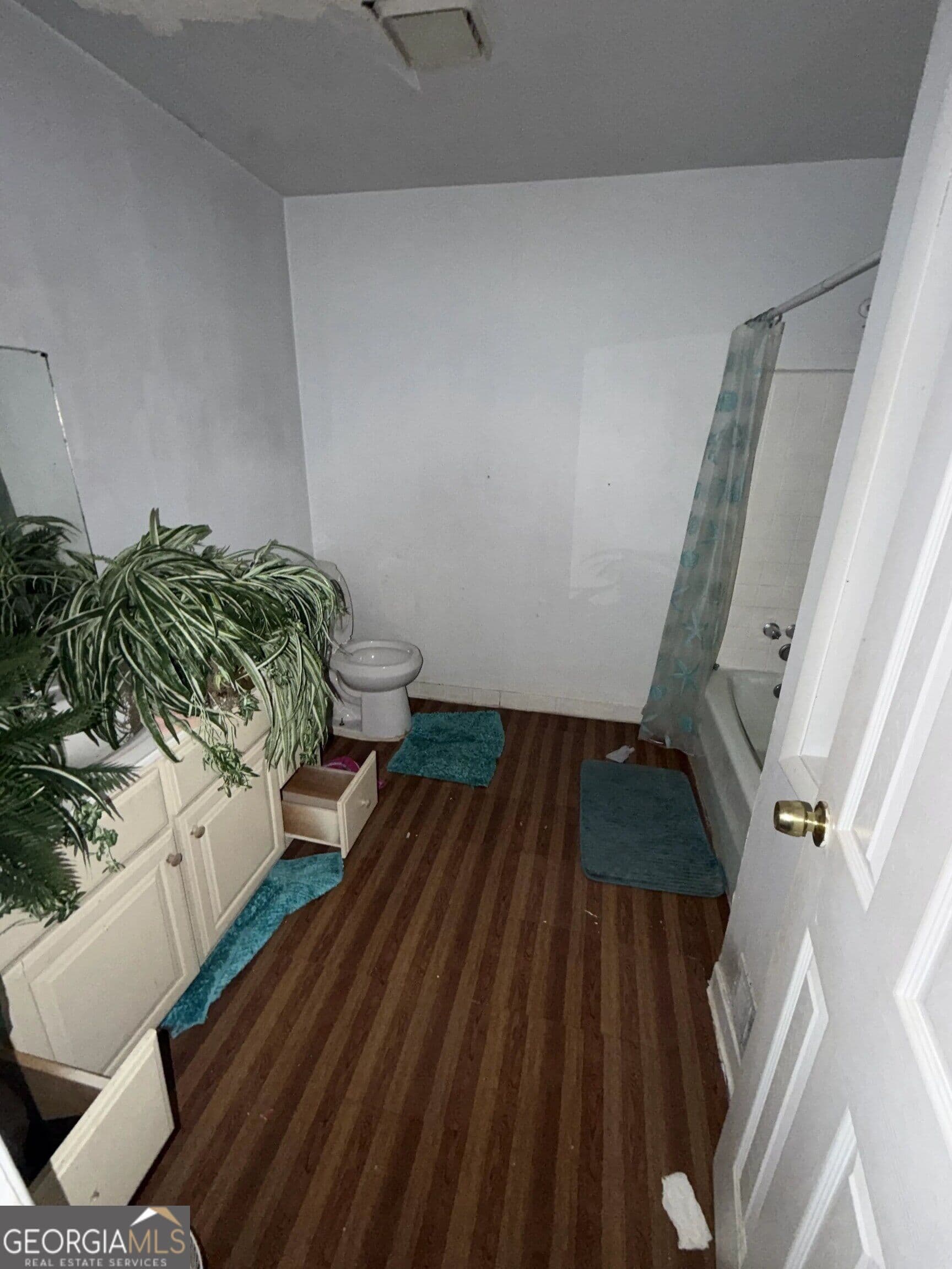 4 bedroom, 3 bathroom, 1,357 sq ft single family residence for sale at 674 White Bird Way, Fairburn, GA 30213 — photo 6