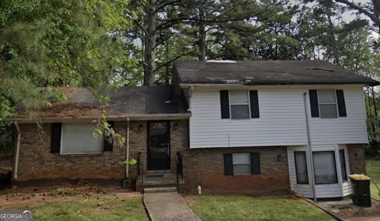 4 bedroom, 3 bathroom, 1,357 sq ft single family residence for sale at 674 White Bird Way, Fairburn, GA 30213 — photo 1 of 14