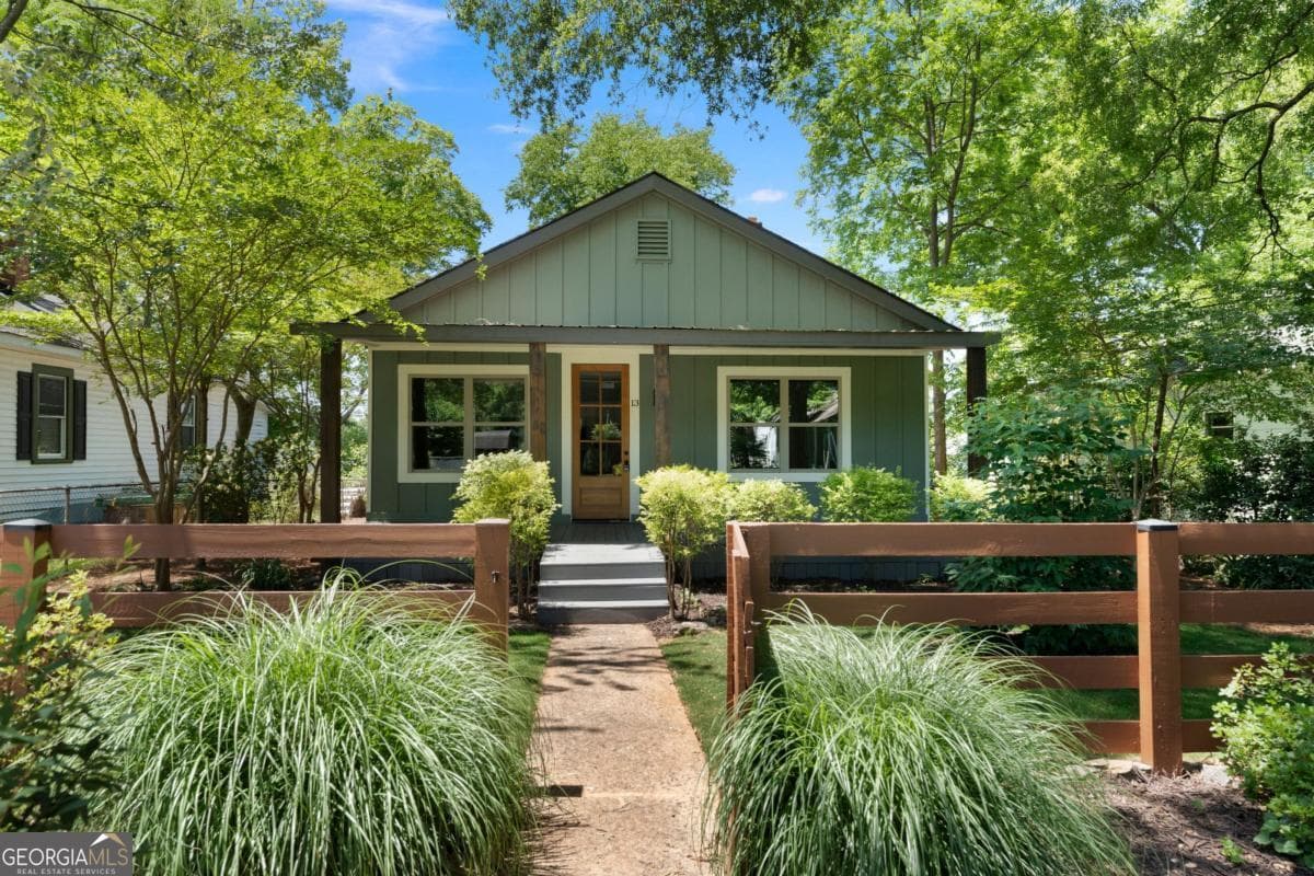 4 bedroom, 2 bathroom, 1,512 sq ft single family residence sold at 13 Akron Street, Cartersville, GA 30120