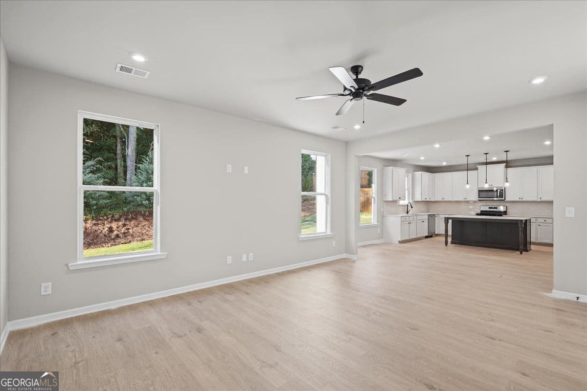 4 bedroom, 2.5 bathroom, 2,272 sq ft single family residence for sale at 361 Waterbluff Drive, Mableton, GA 30126 — photo 8
