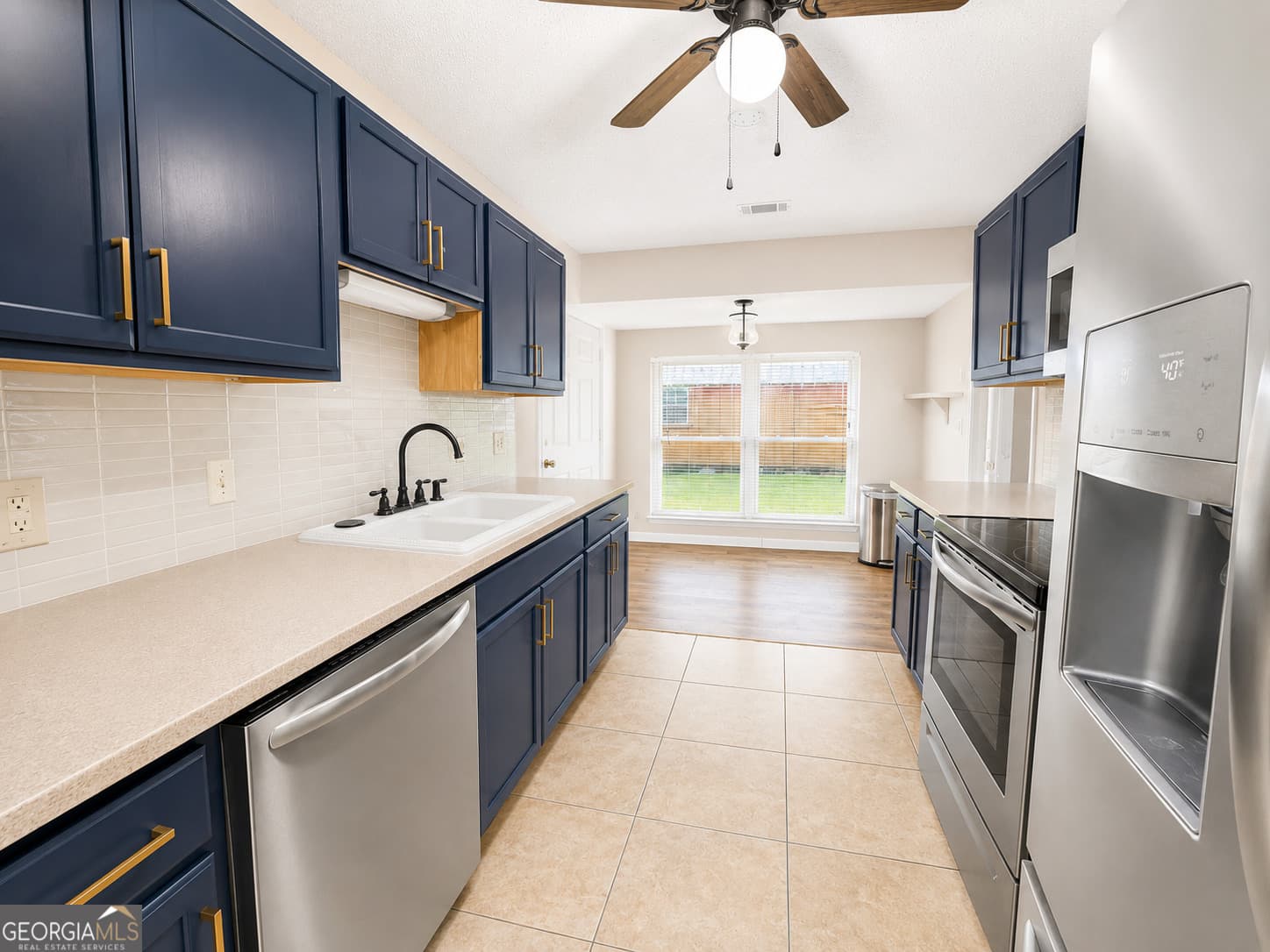 3 bedroom, 2 bathroom, 1,587 sq ft single family residence for sale at 304 Floyd Street, Hinesville, GA 31313 — photo 6