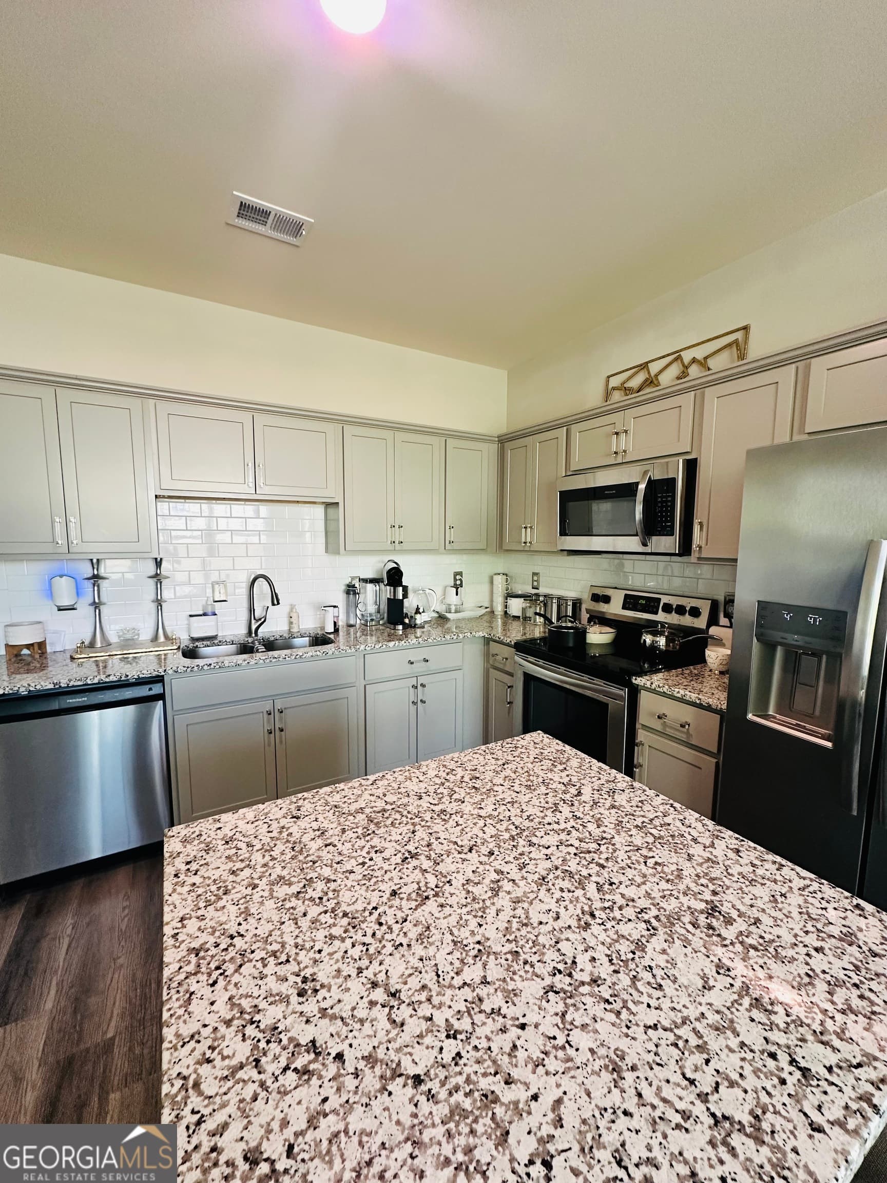 4 bedroom, 2.5 bathroom, 2,067 sq ft single family residence for sale at 122 Bramble Way, Griffin, GA 30224 — photo 3