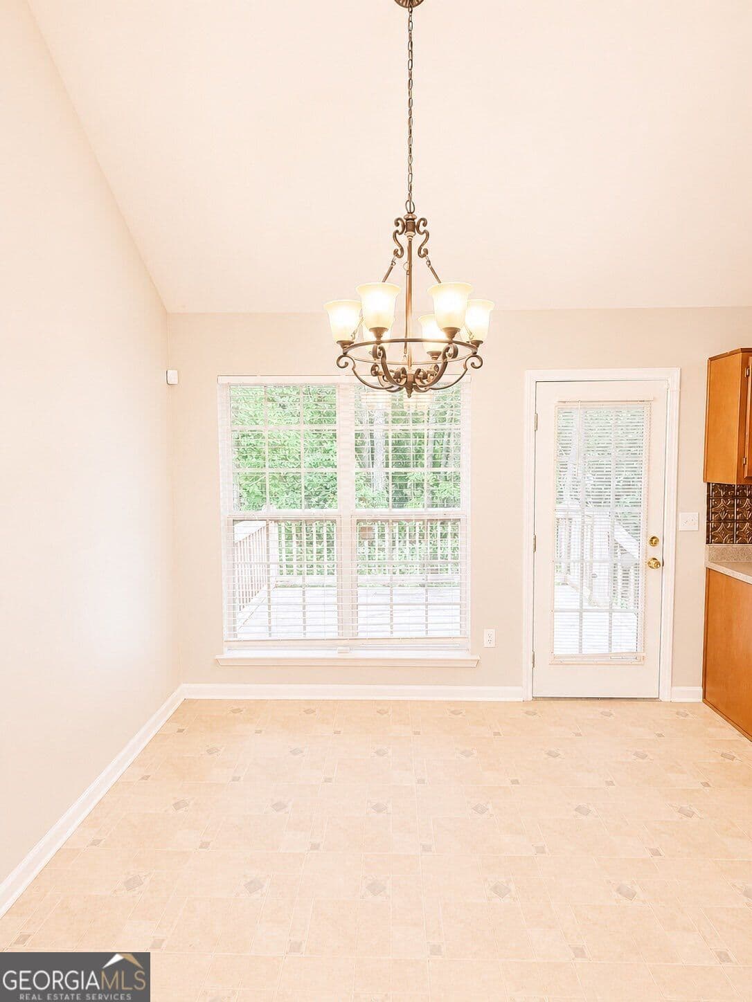 4 bedroom, 3 bathroom, 1,396 sq ft single family residence for rent at 514 Shaggy Hickory Trail, Palmetto, GA 30268 for $1,650 a month — photo 9