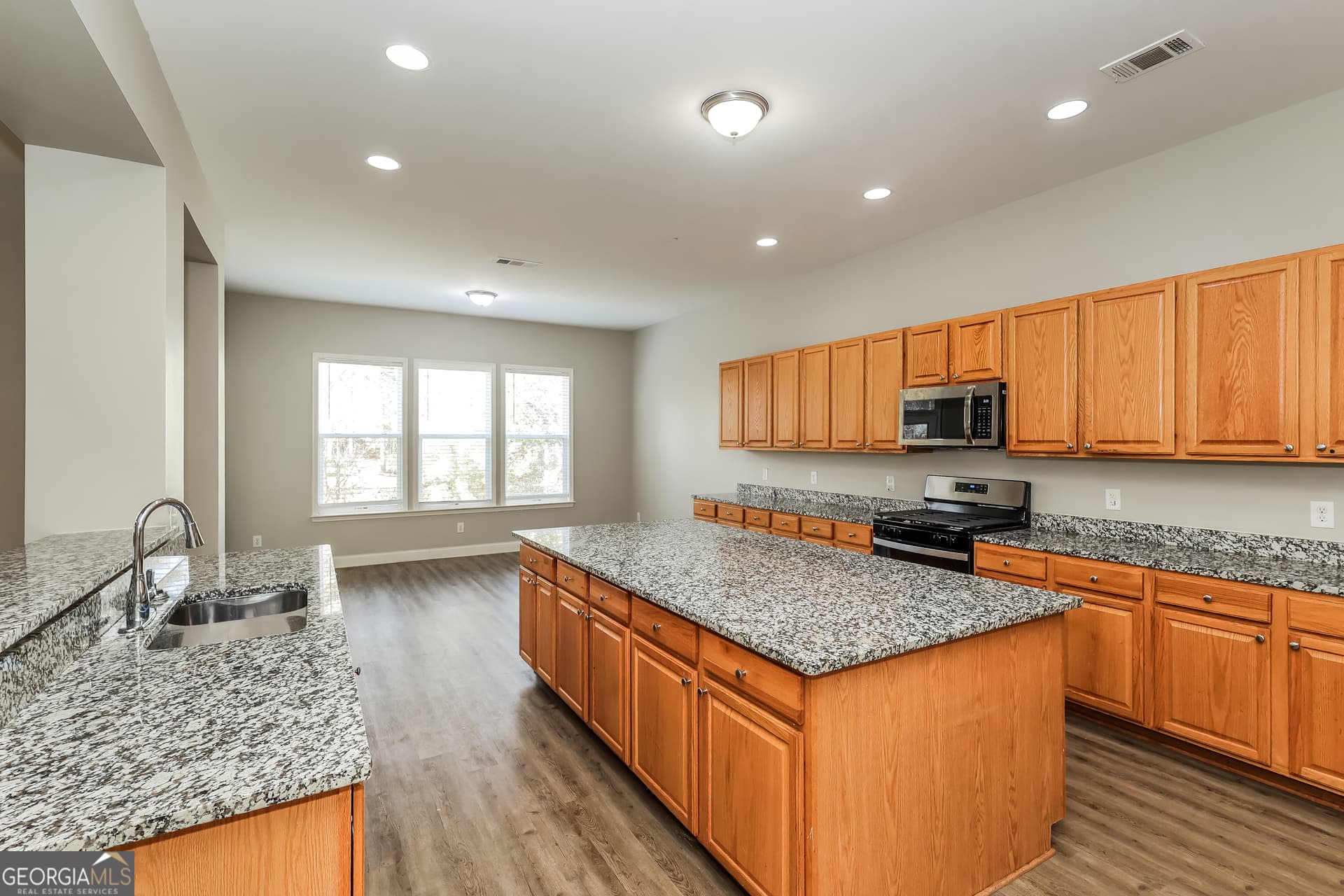 4 bedroom, 3 bathroom, 4,272 sq ft single family residence for sale at 7461 Mistydawn Drive, Fairburn, GA 30213 — photo 10