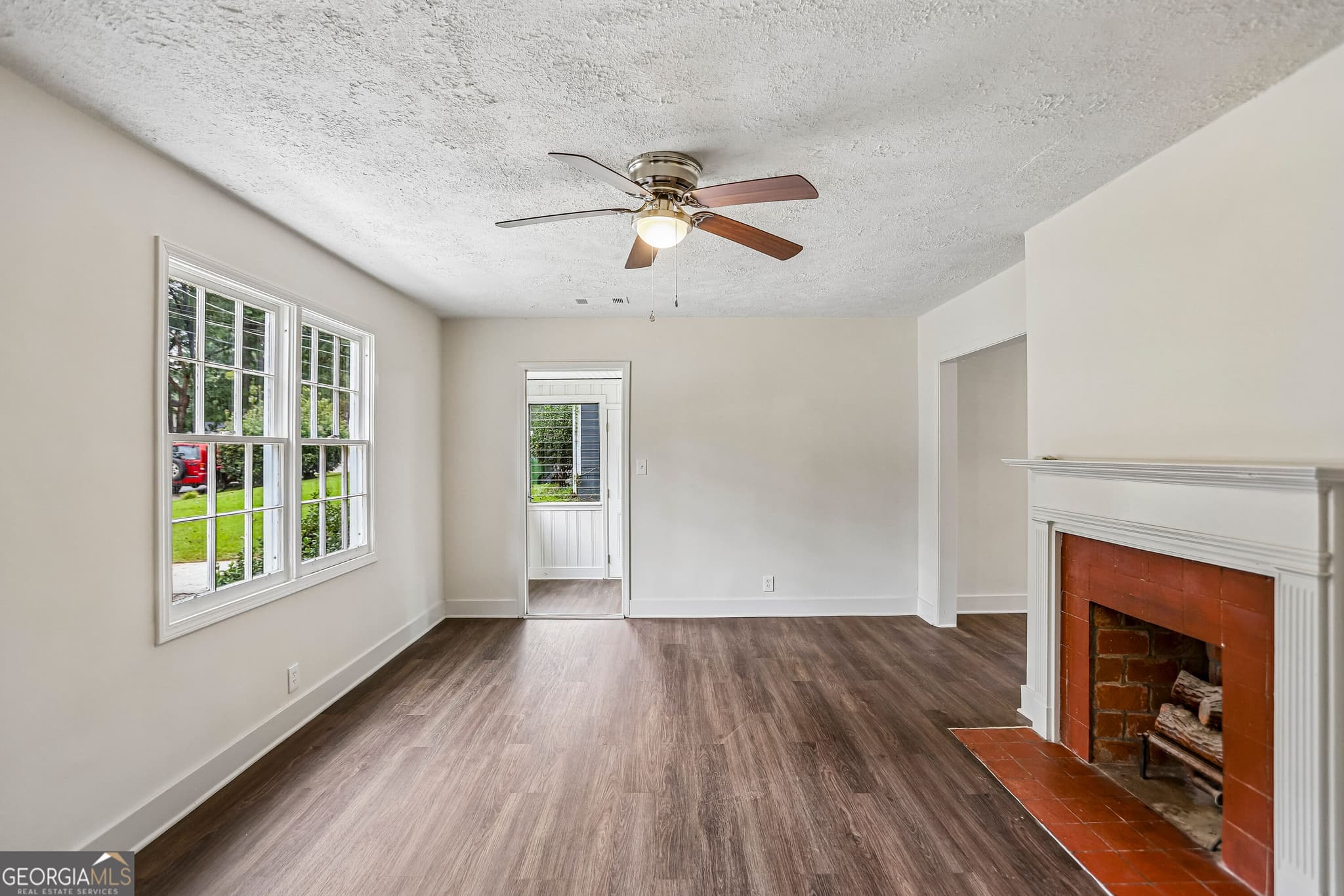 2 bedroom, 1 bathroom, 1,252 sq ft single family residence for sale at 1330 Lynford Drive, Atlanta, GA 30310 — photo 7