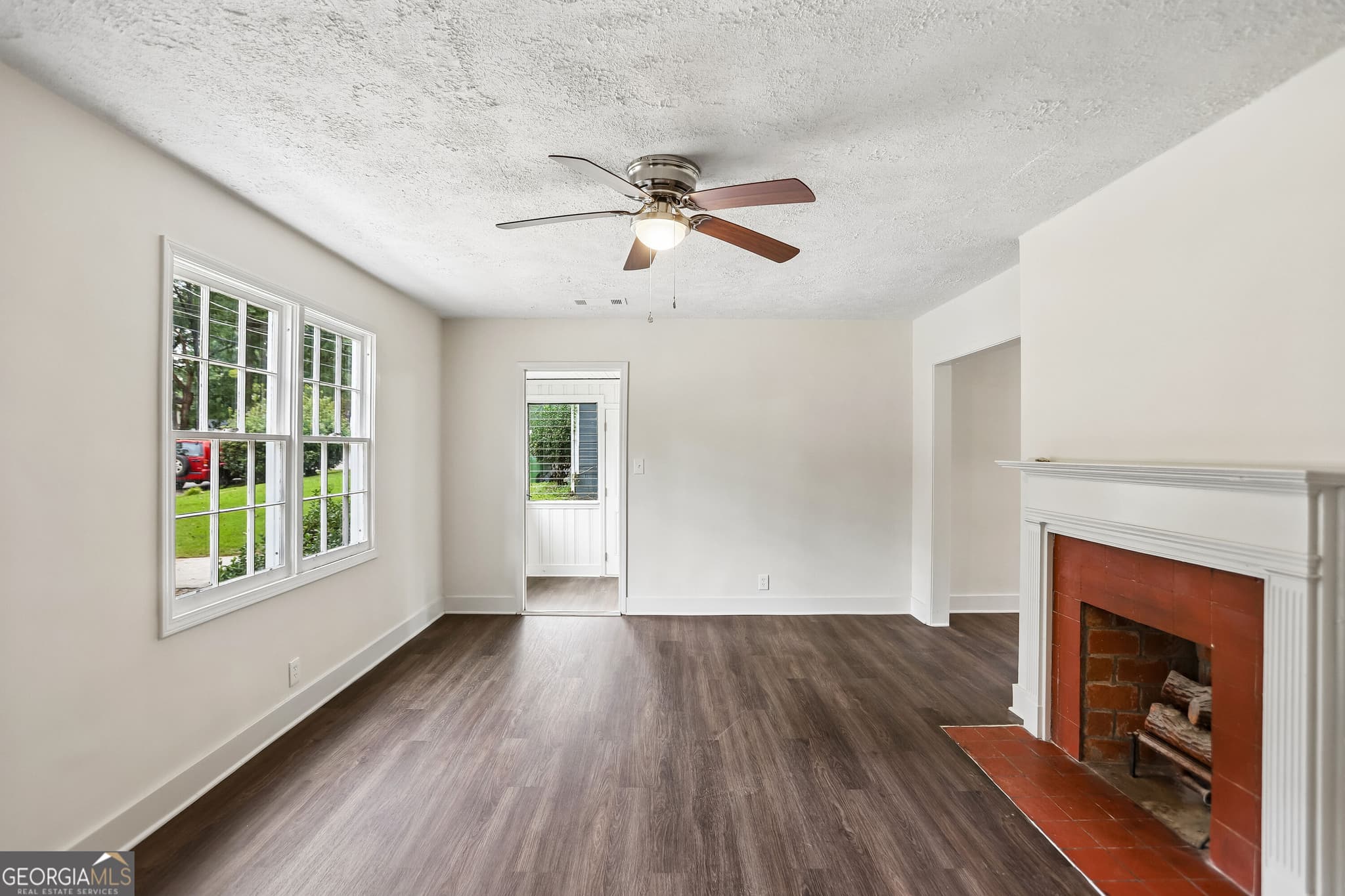 2 bedroom, 1 bathroom, 1,252 sq ft single family residence for sale at 1330 Lynford Drive, Atlanta, GA 30310 — photo 9