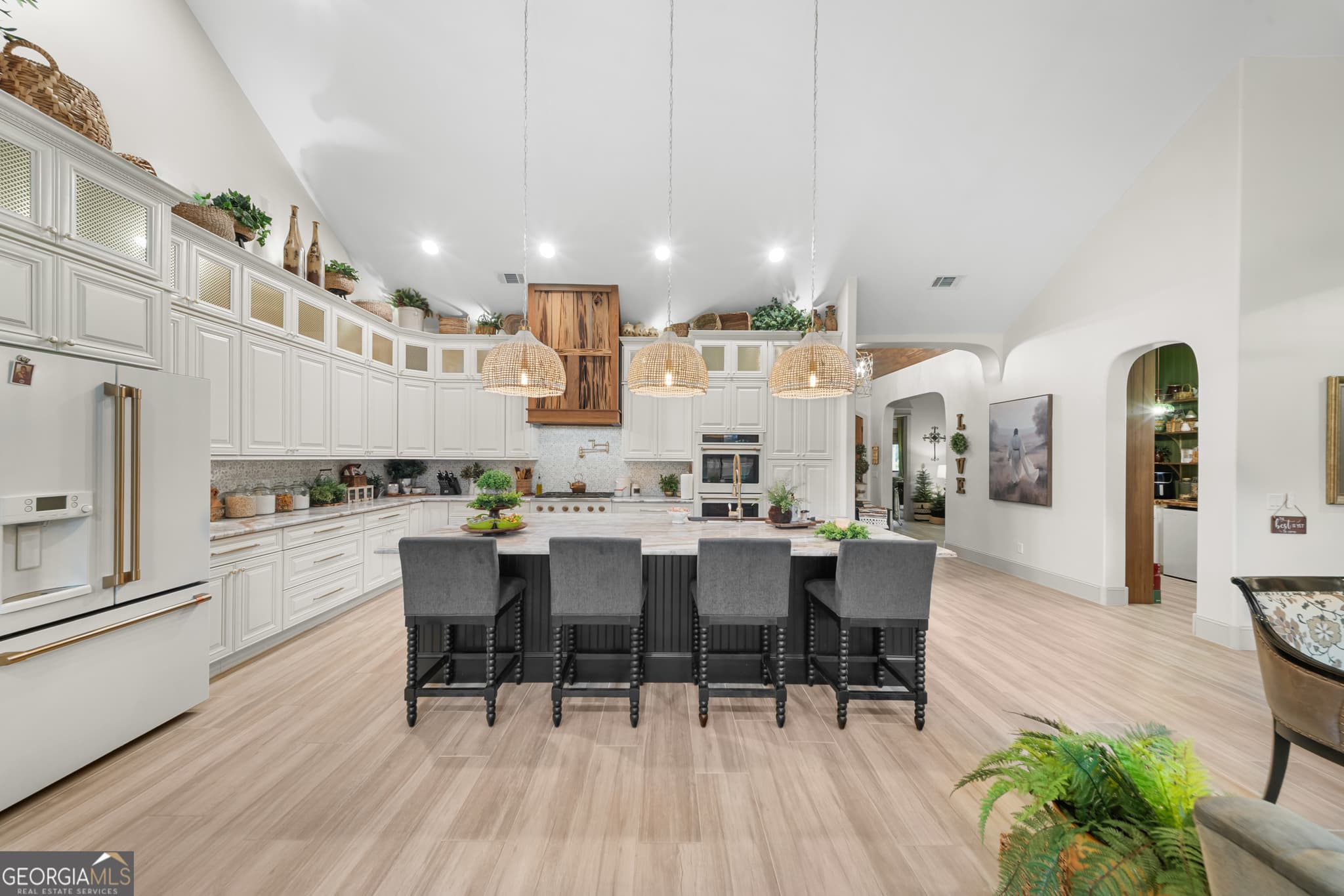 4 bedroom, 3 bathroom, 3,632 sq ft single family residence for sale at 115 E Lake Drive, Statesboro, GA 30458 — photo 7
