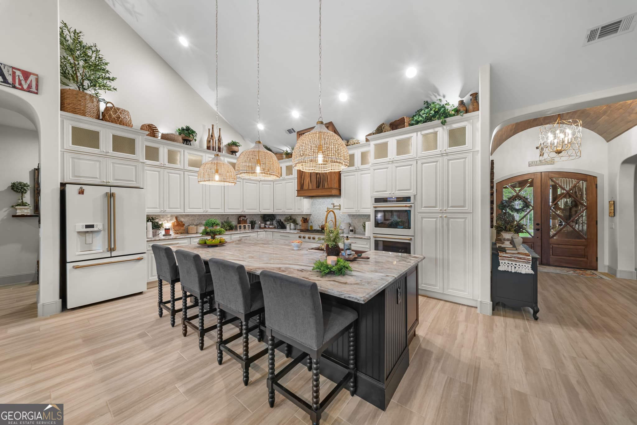 4 bedroom, 3 bathroom, 3,632 sq ft single family residence for sale at 115 E Lake Drive, Statesboro, GA 30458 — photo 5