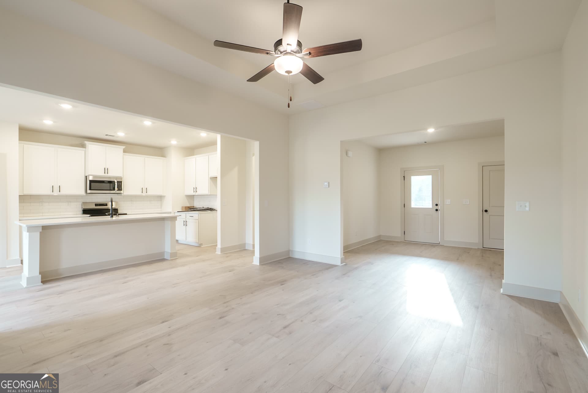 3 bedroom, 2.5 bathroom, 1,800 sq ft single family residence for sale at 205 Squirrel Run, Good Hope, GA 30641 — photo 8