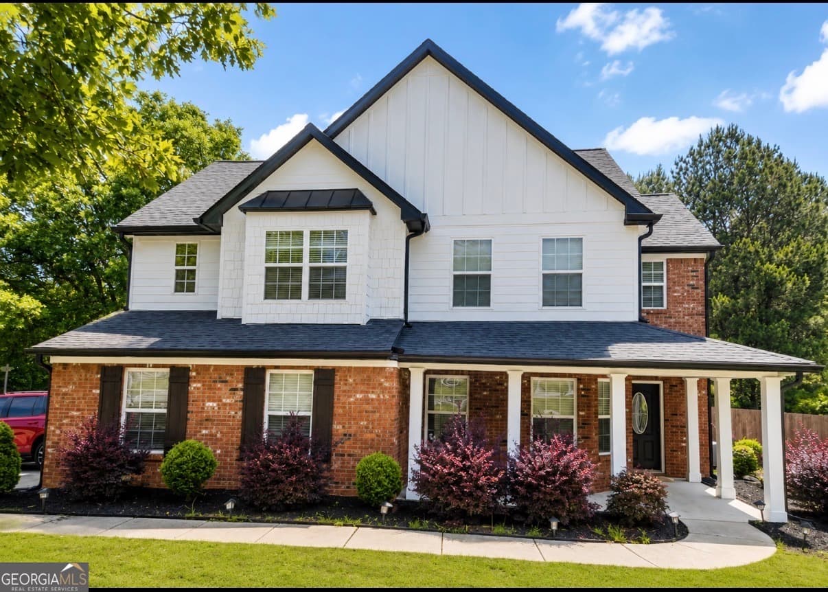4 bedroom, 2.5 bathroom, 2,700 sq ft single family residence sold at 998 Shannon Road, Loganville, GA 30052