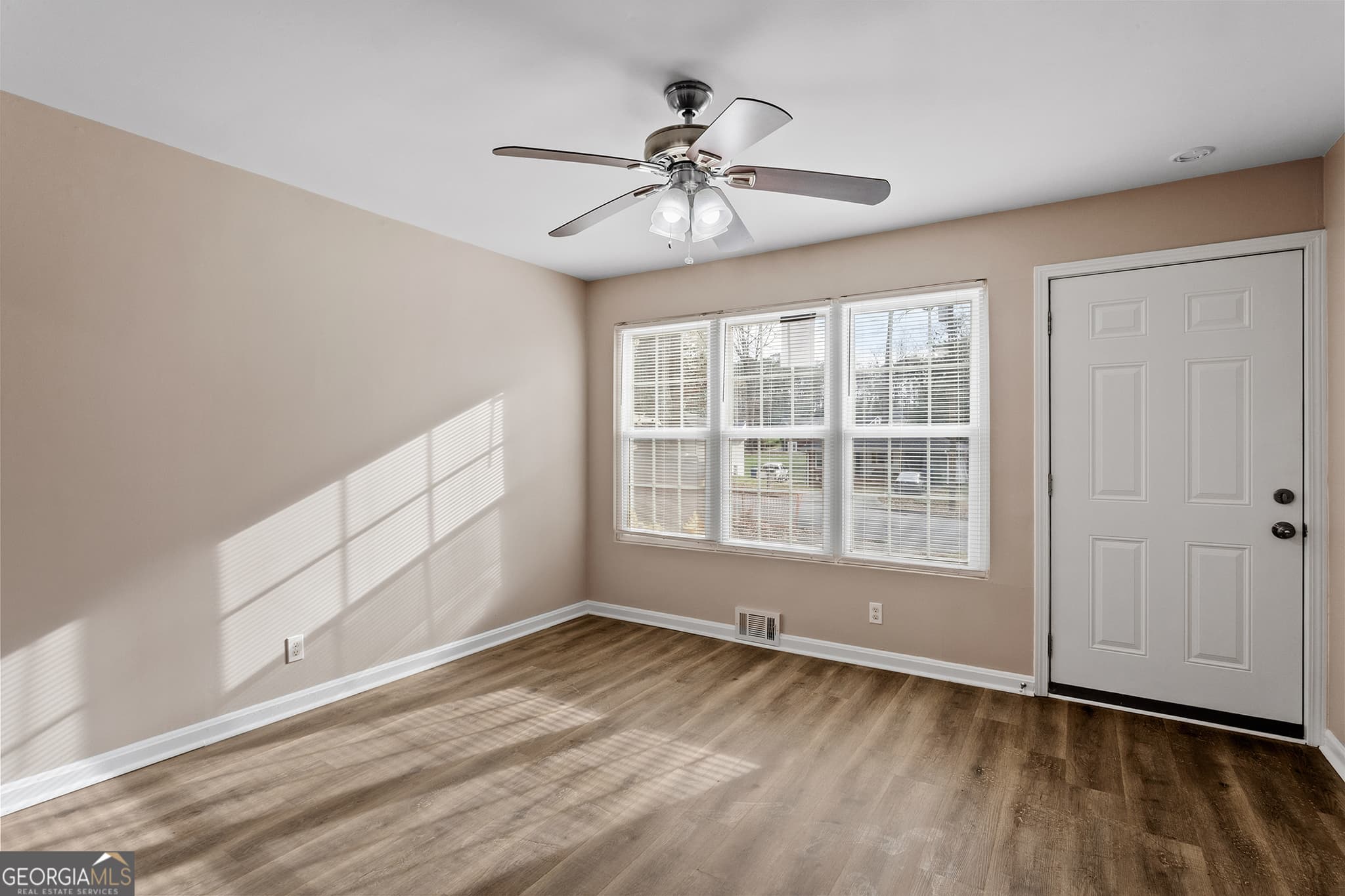 4 bedroom, 2 bathroom, 1,125 sq ft single family residence for rent at 1799 Shirley Street, Atlanta, GA 30310 for $1,900 a month — photo 7