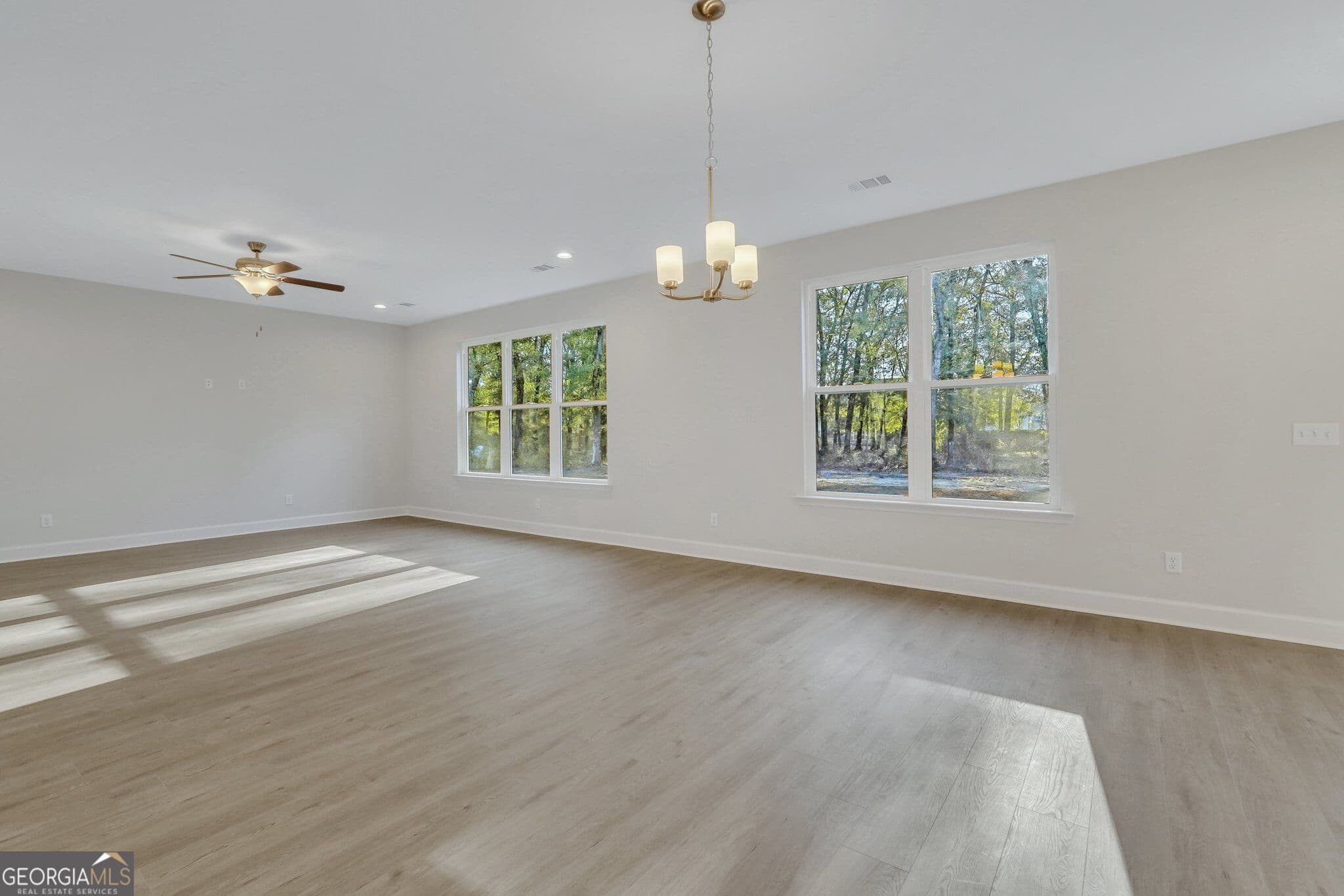 5 bedroom, 3.5 bathroom, 3,594 sq ft single family residence for sale at 423 Northshore Drive, Kingsland, GA 31548 — photo 7