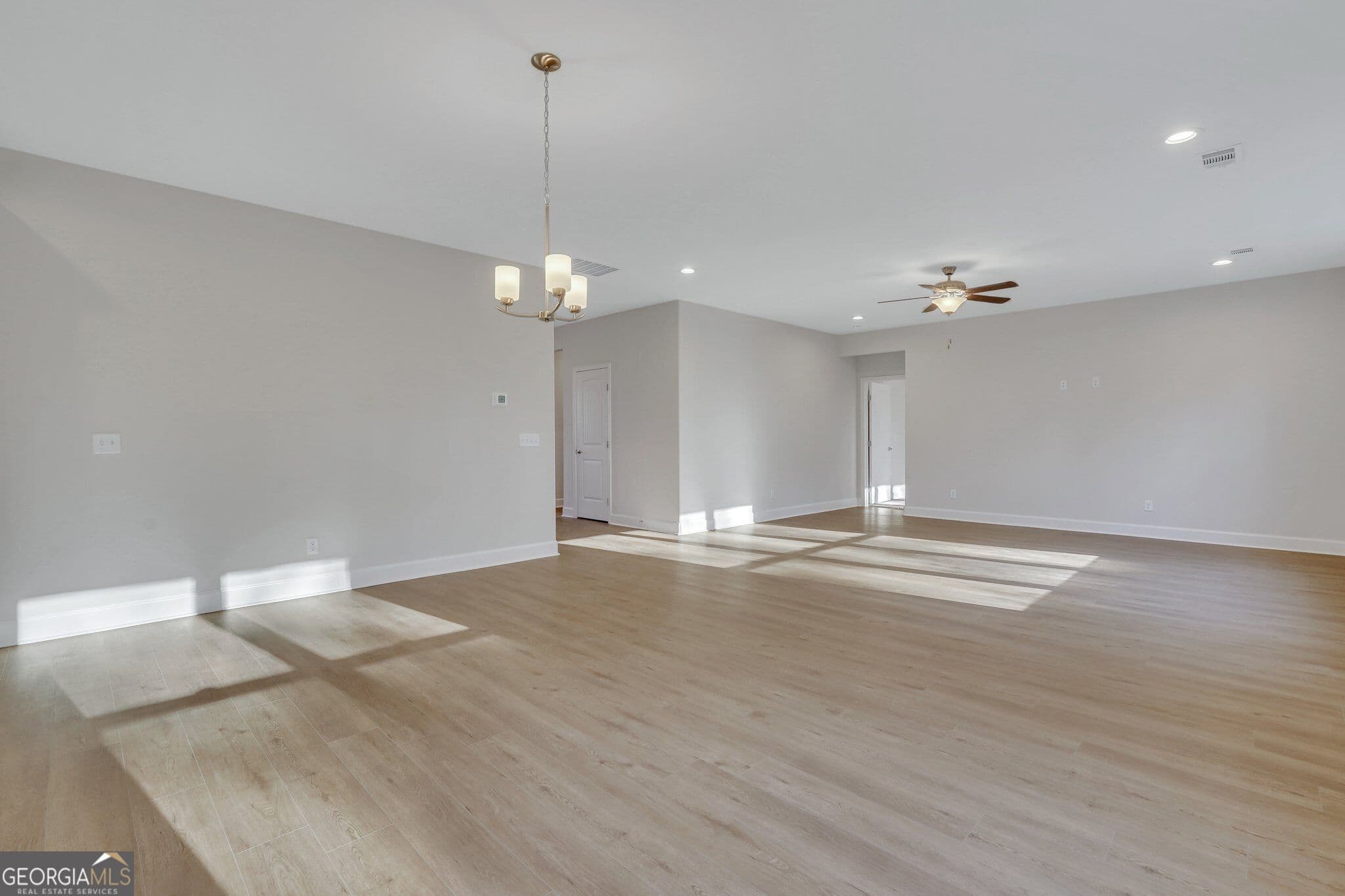 5 bedroom, 3.5 bathroom, 3,594 sq ft single family residence for sale at 423 Northshore Drive, Kingsland, GA 31548 — photo 8