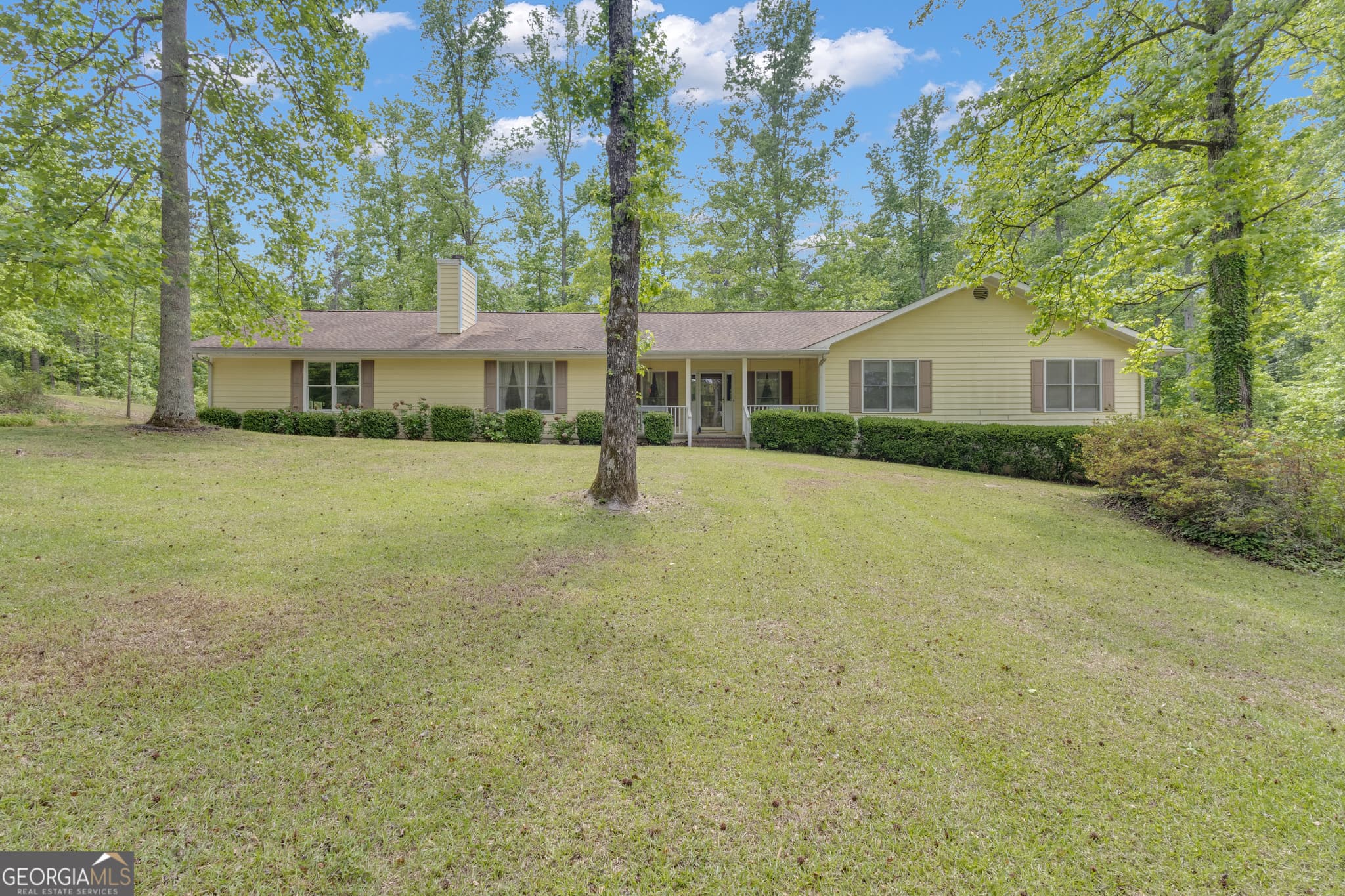 3 bedroom, 2 bathroom, 2,467 sq ft single family residence sold at 154 Tanglewood Lane, Sharpsburg, GA 30277