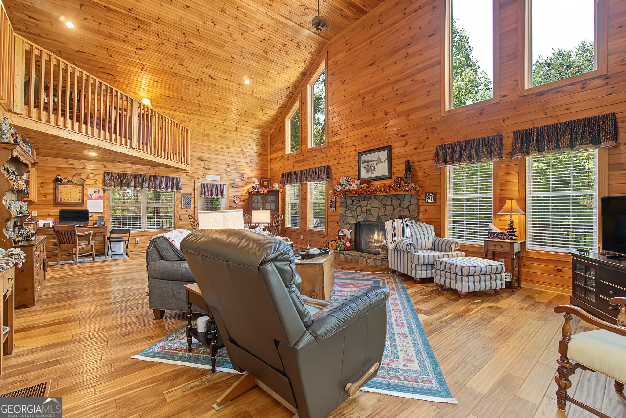 4 bedroom, 3 bathroom, 2,668 sq ft cabin,single family residence for sale at 1713 Panorama Drive 37, Sautee Nacoochee, GA 30571 — photo 8