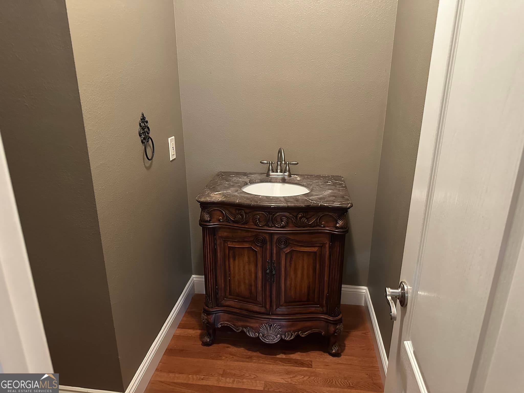5 bedroom, 3.5 bathroom, 3,452 sq ft single family residence for sale at 405 Canterbury Drive, Lagrange, GA 30241 — photo 10