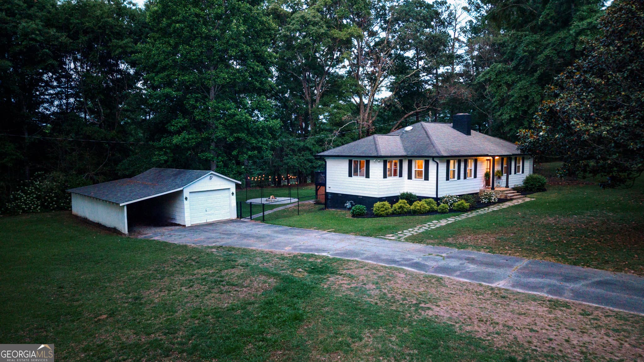 3 bedroom, 2 bathroom, 1,806 sq ft single family residence sold at 1500 Welcome Road, Newnan, GA 30263