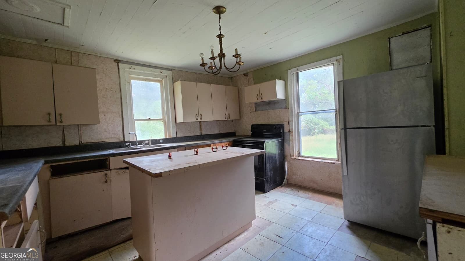 2 bedroom, 1 bathroom, 898 sq ft single family residence for sale at 101 Smith Road, Newnan, GA 30263 — photo 9