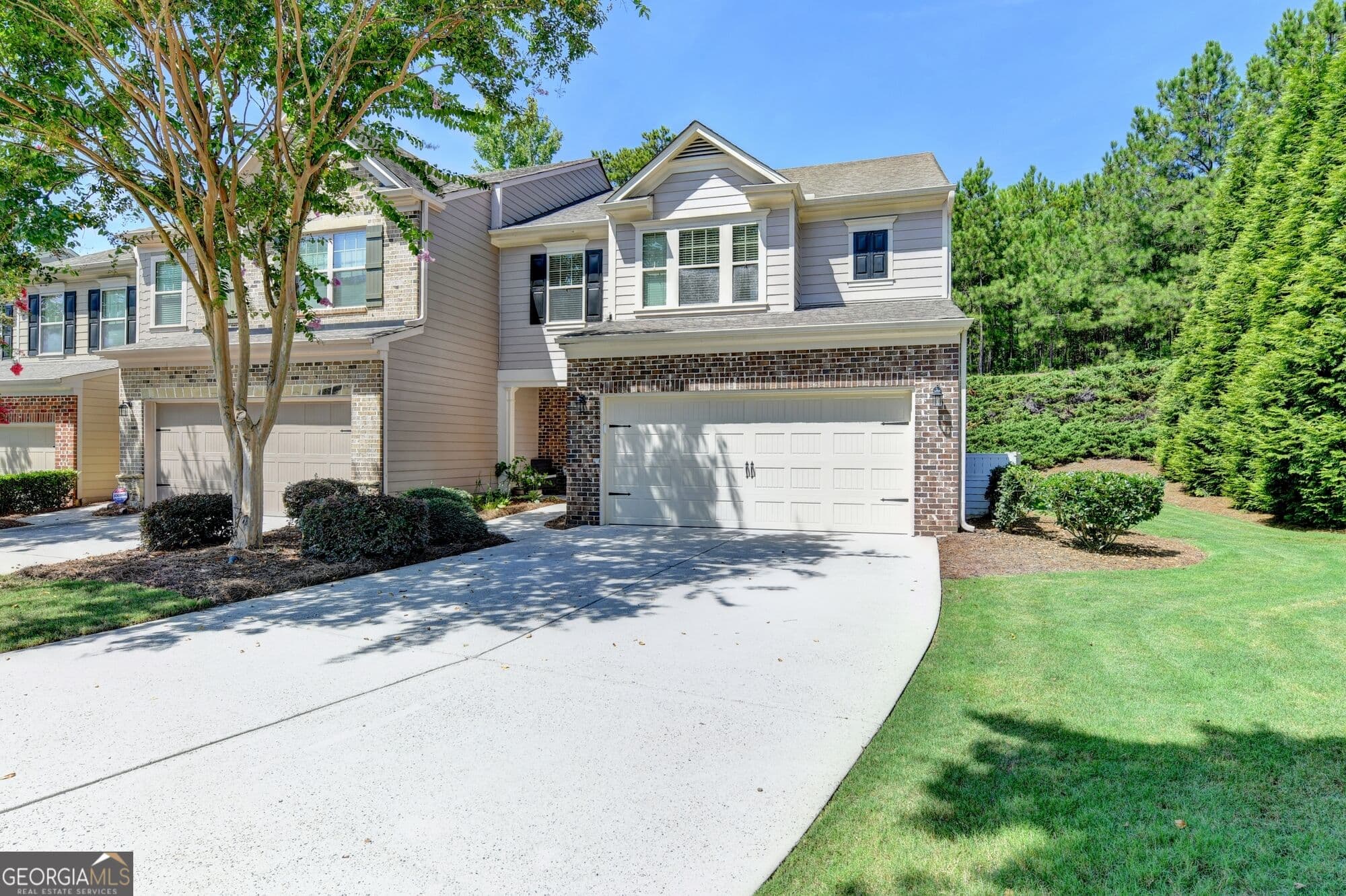 3 bedroom, 2.5 bathroom, 2,120 sq ft townhouse for sale at 5880 Vista Brook Drive, Suwanee, GA 30024 — photo 3
