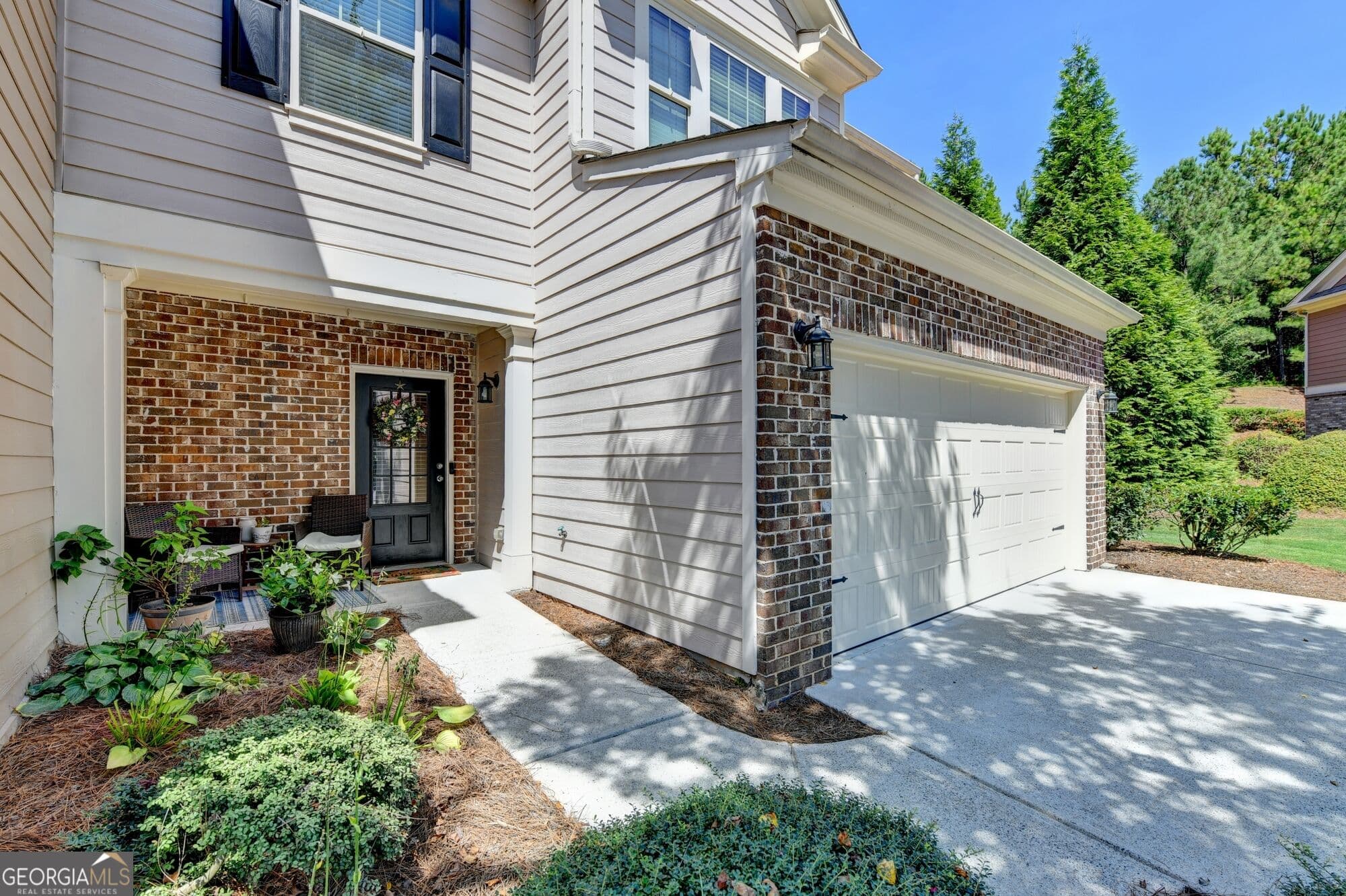 3 bedroom, 2.5 bathroom, 2,120 sq ft townhouse for sale at 5880 Vista Brook Drive, Suwanee, GA 30024 — photo 4